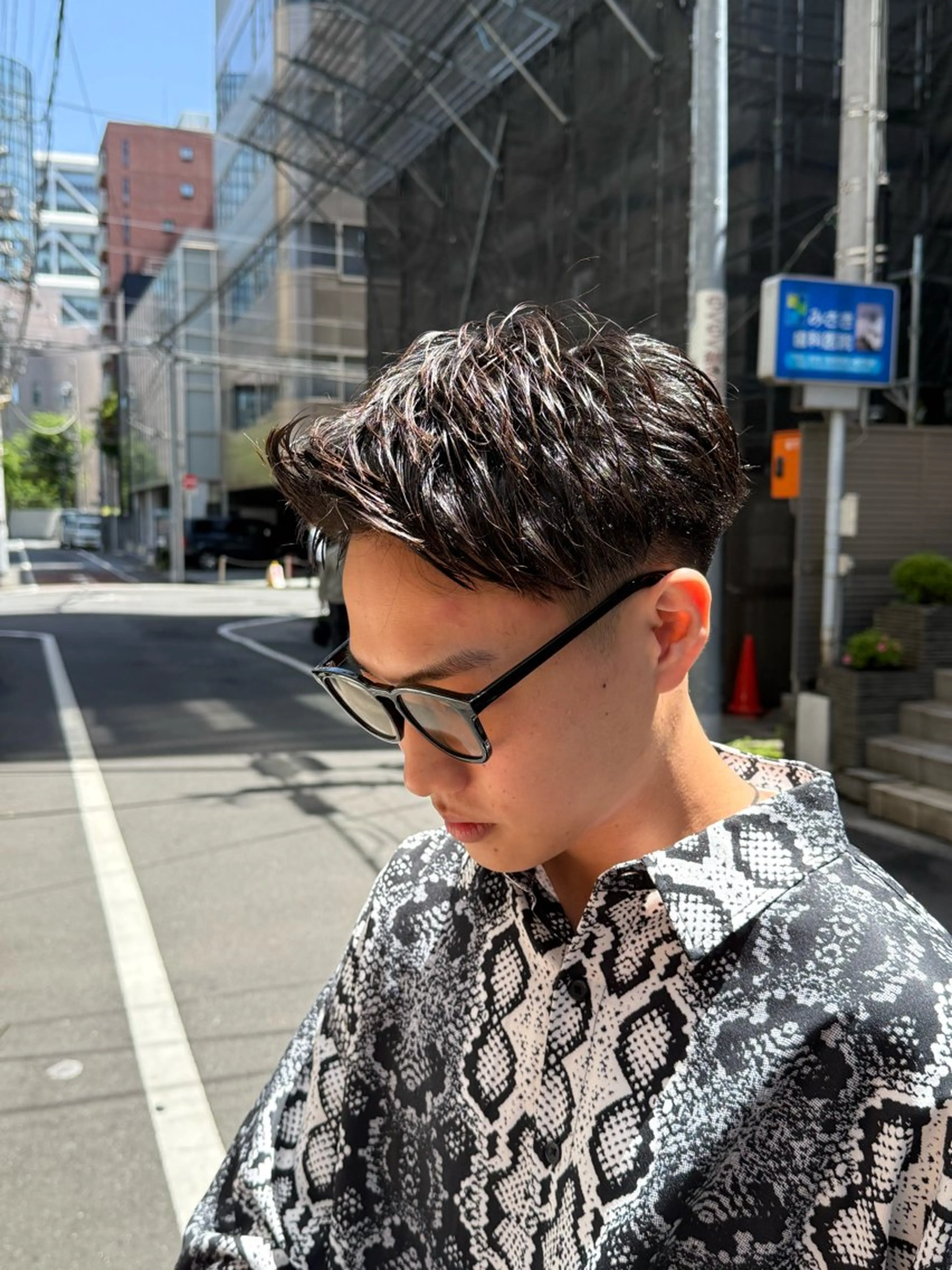 ショート パーマ メンズ 豊崎 佑輔のヘアスタイル