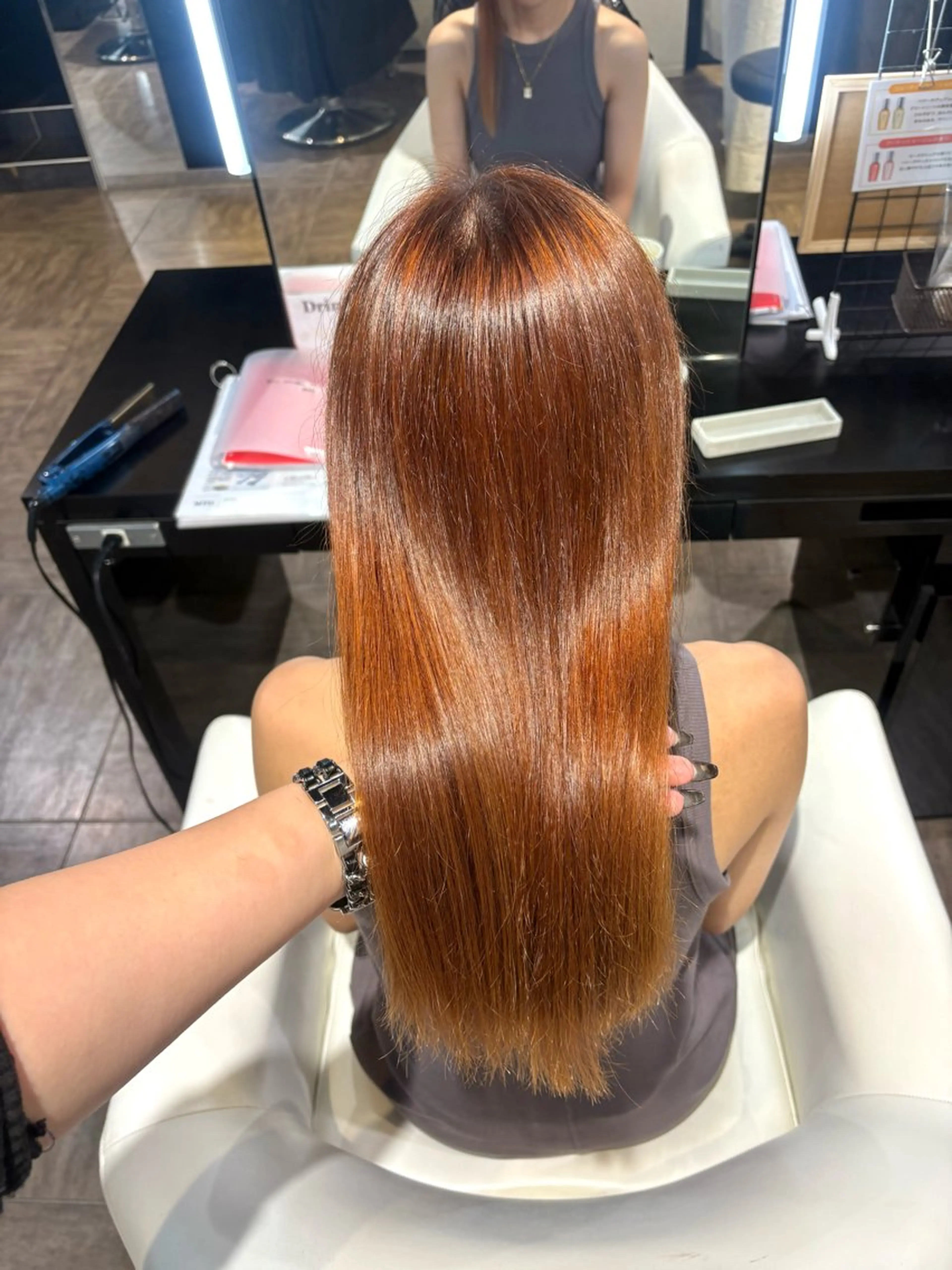 セミロング カラー ブリーチ ブラウンカラー ダブルカラー ブリーチなしカラー オレンジ ヘアカラー トリートメント 🖤大人可愛い⌇ 𝐑 𝐈 𝐎🖤のヘアスタイル