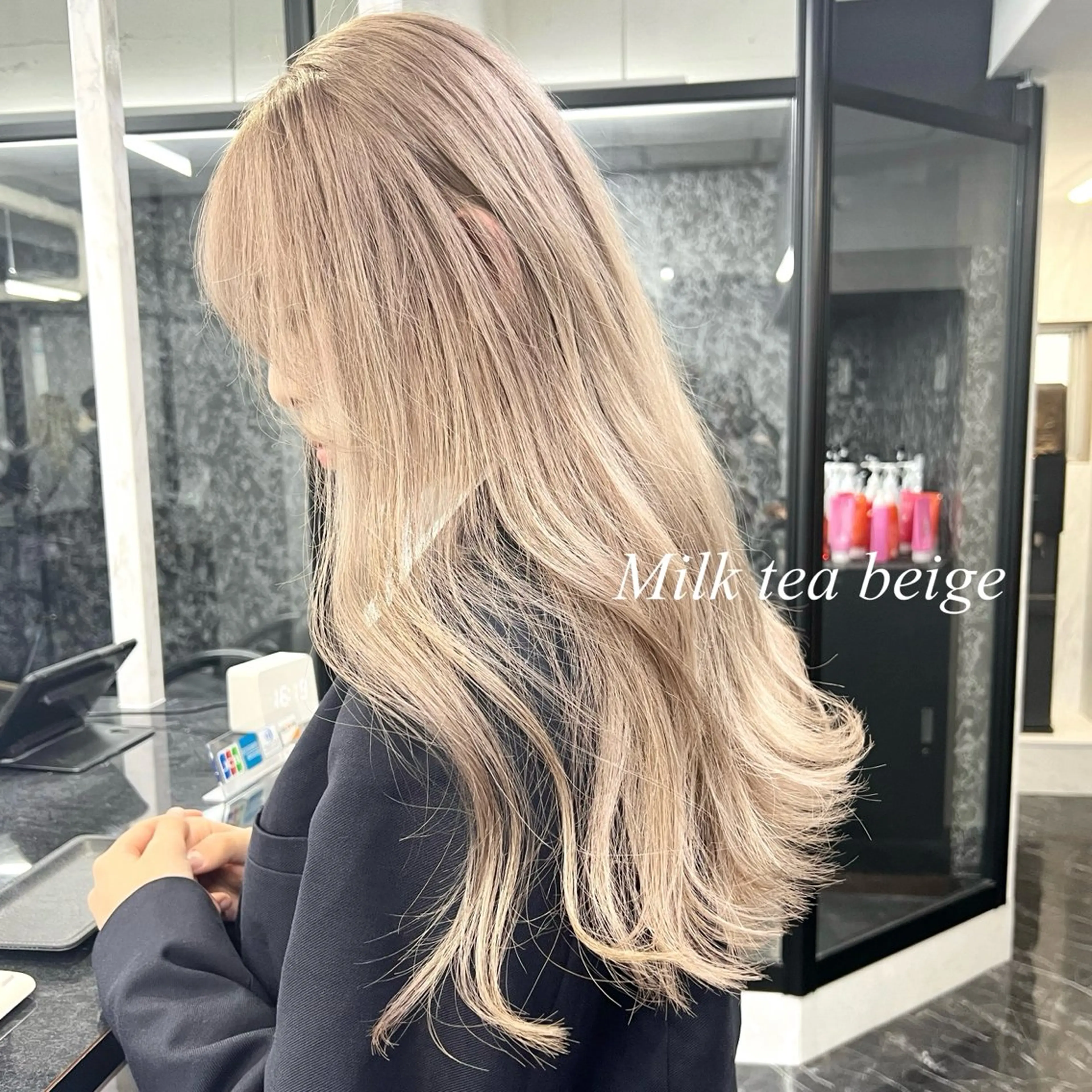 ロング カラー シールエクステ ハイトーンカラー エクステ ヘアカラー トリートメント シールエクステ特化 ハイトーン、NANAのヘアスタイル