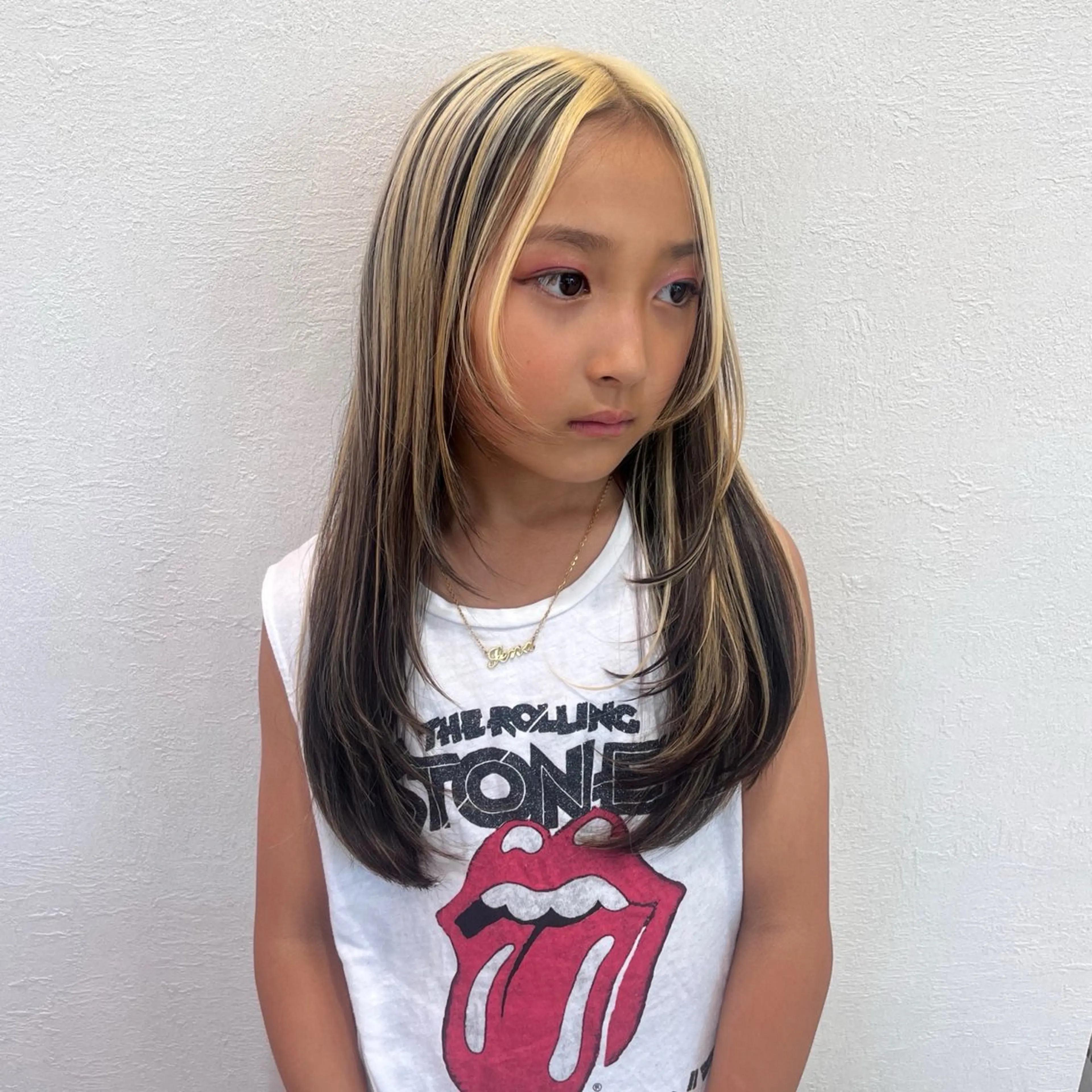 ロング カラー キッズ 望愛/レイヤー/ハイ トーン/デザインのヘアスタイル