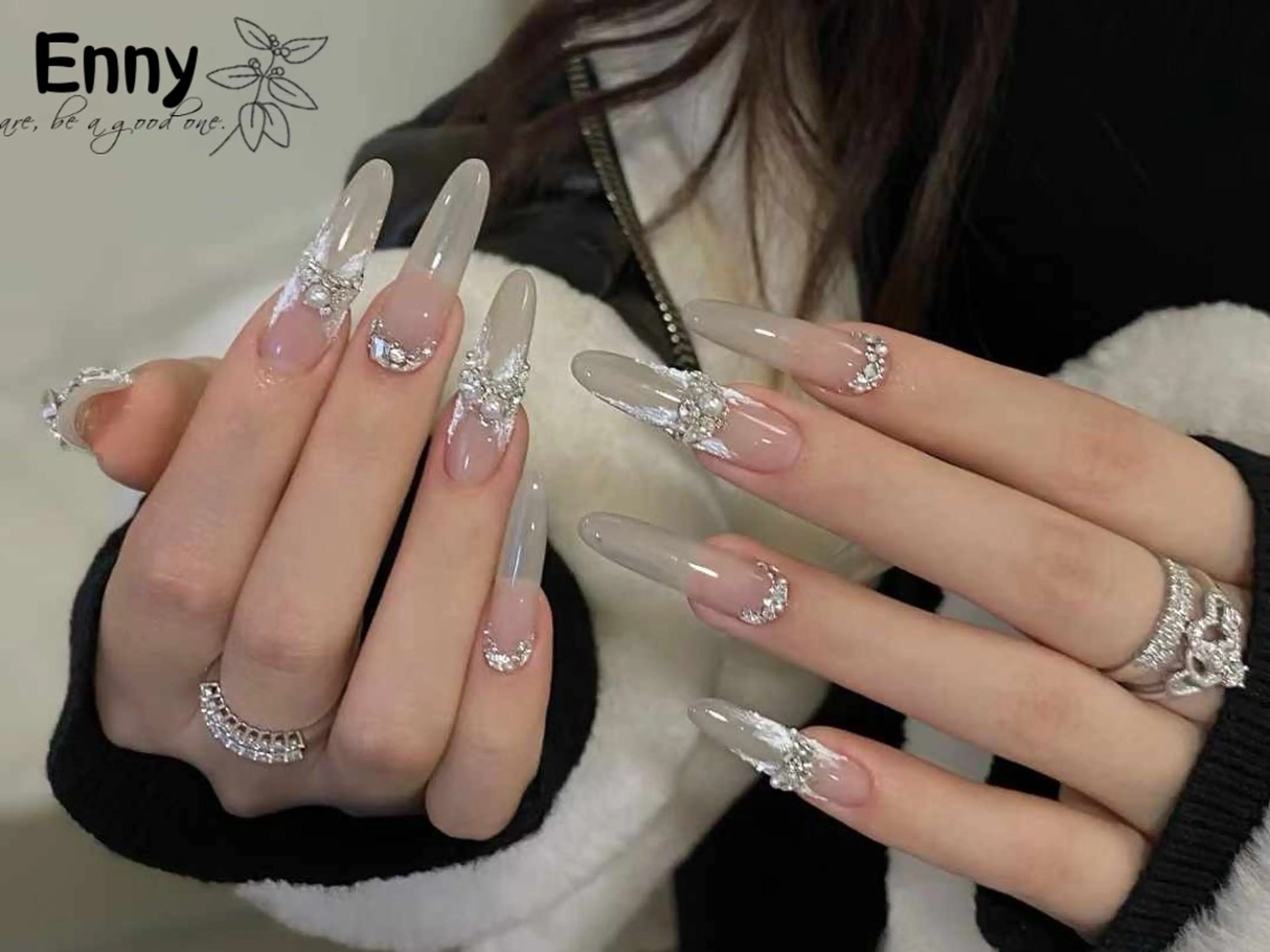 ネイル チークネイル フットネイル フレンチネイル ジェルネイル ガラスフレンチ ハンドネイル Lily Ennyのネイルデザイン