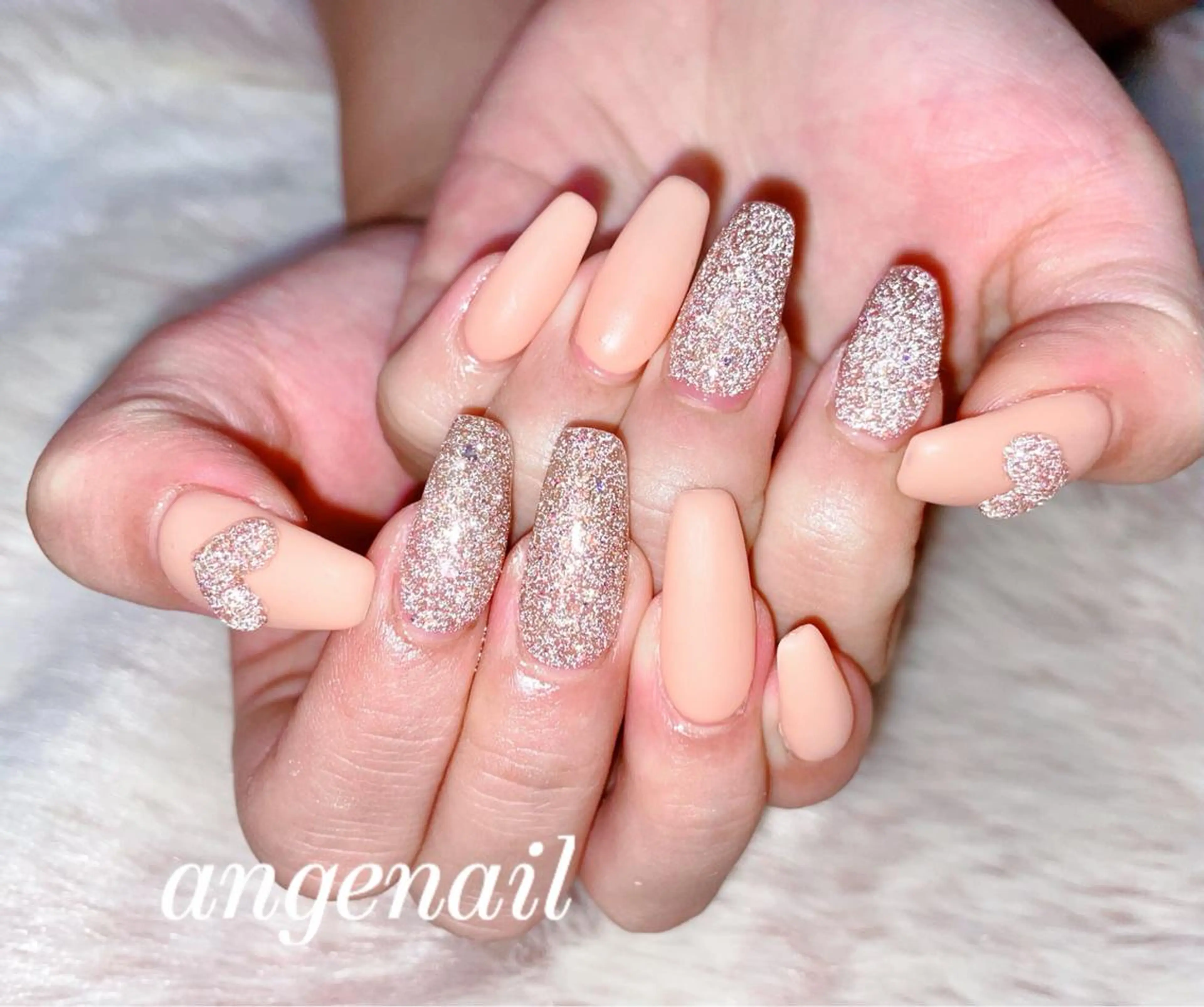 ネイル ハンドネイル オーナーネイリスト MAKIのネイルデザイン