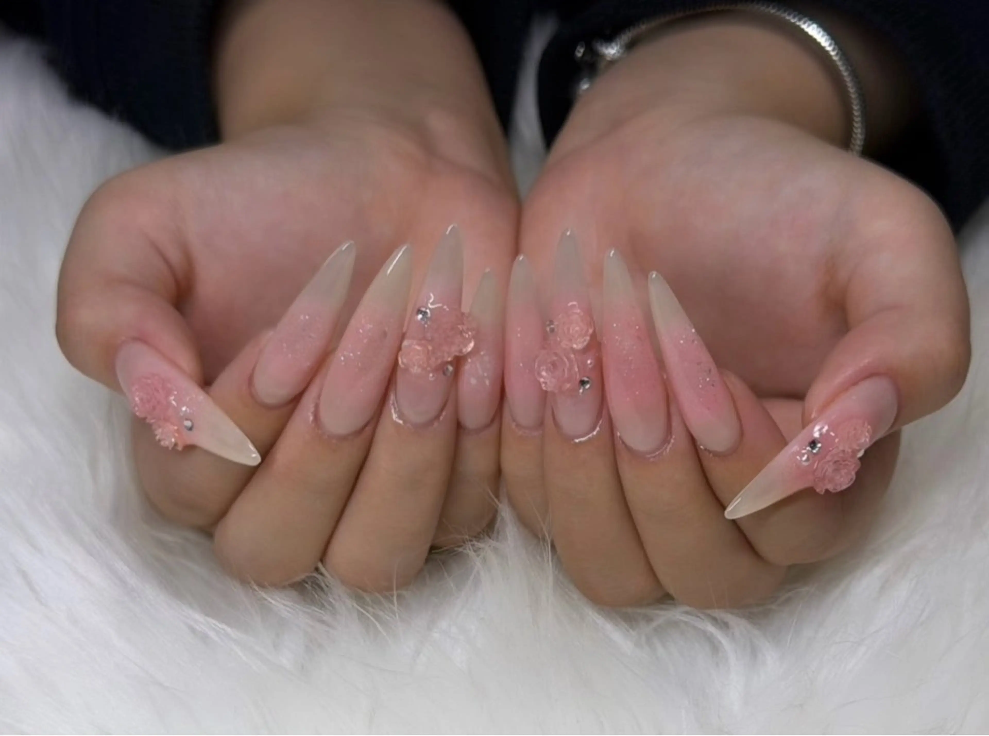 ネイル アートネイル チークネイル ワンカラーネイル yuna 💕のネイルデザイン