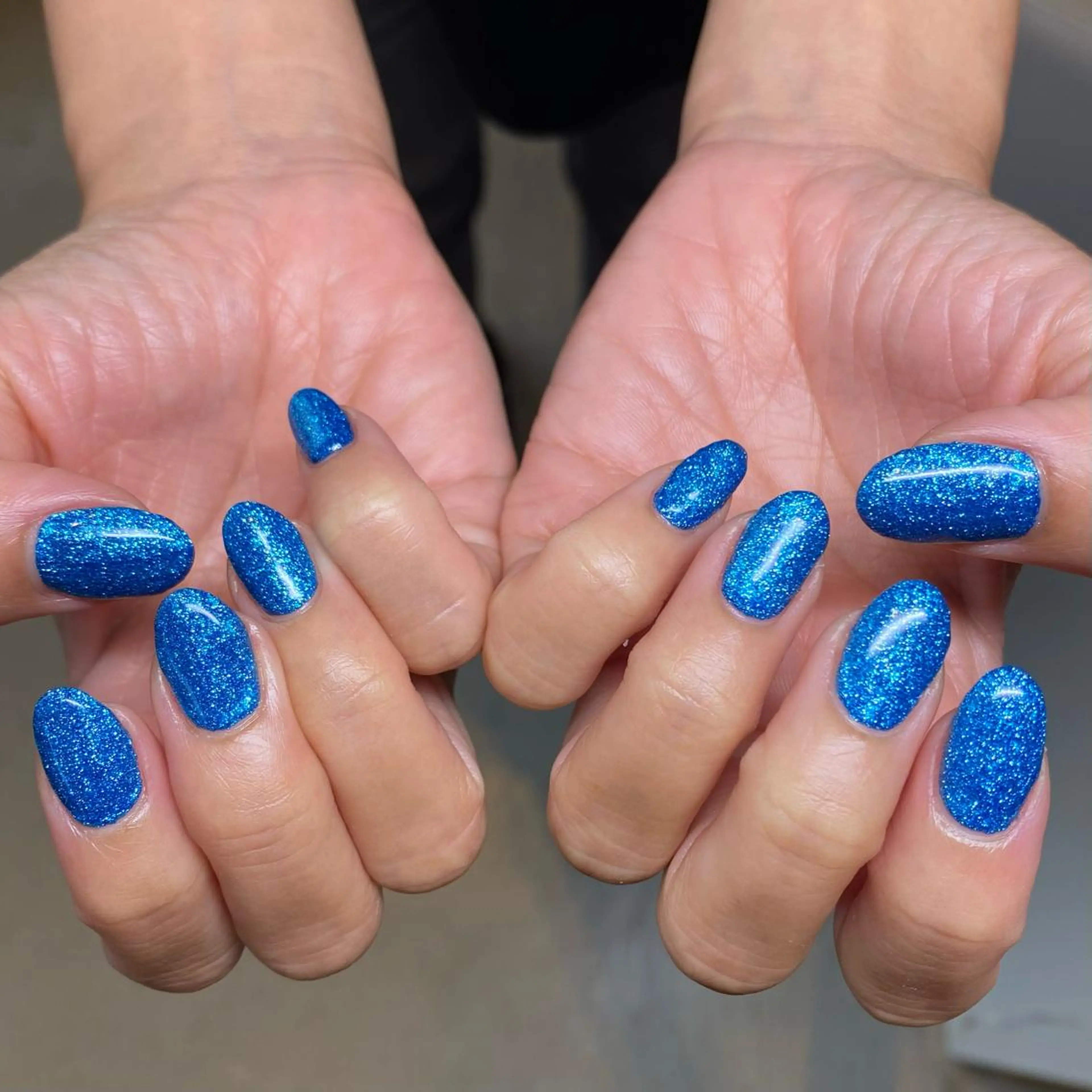 ネイル ブルー キラキラネイル ワンカラーネイル daisy lash天王寺　池阪のマツエク・マツパデザイン