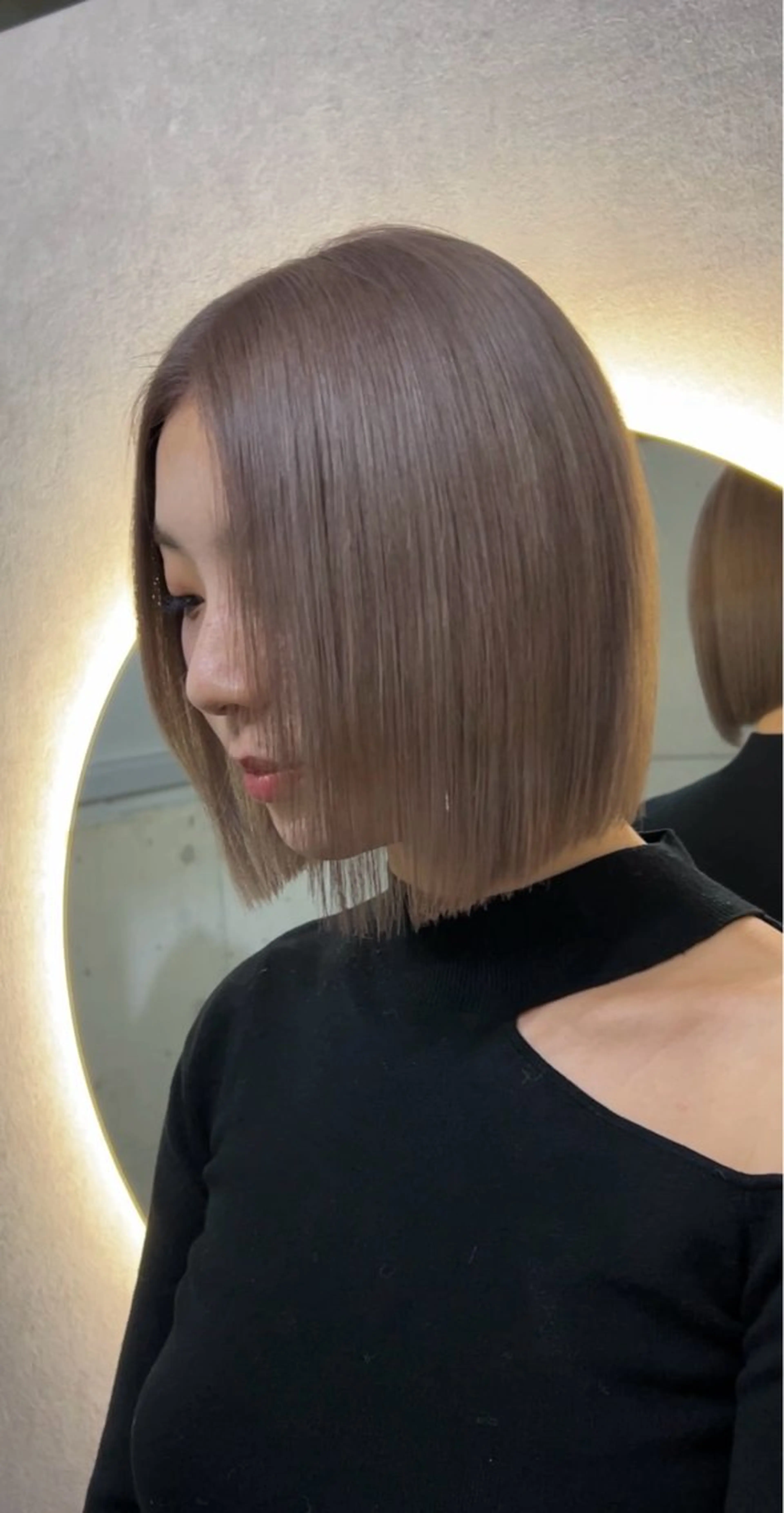 ショート カラー Kvell&Co.所属・ハイトーン カラーのヘアスタイル