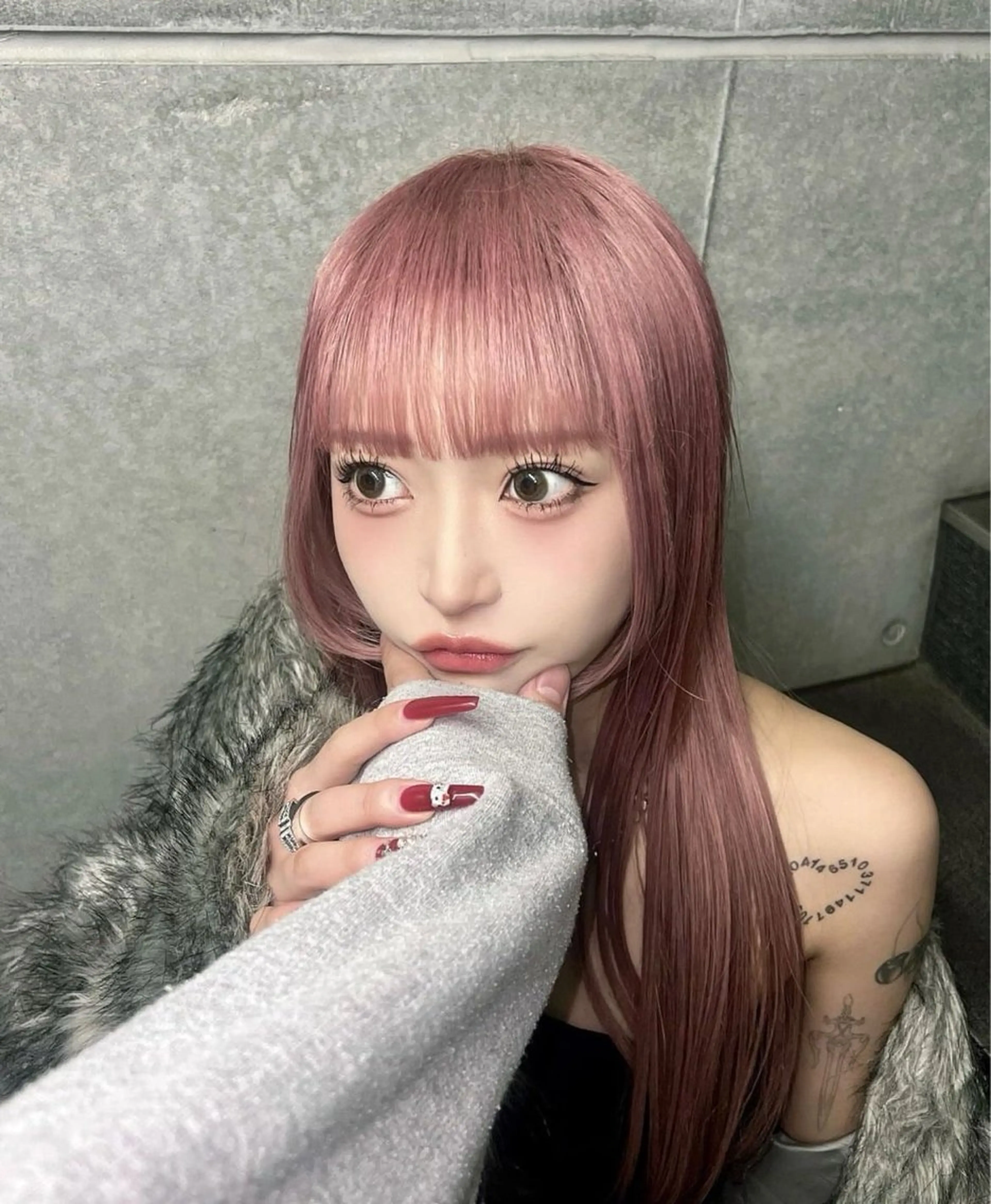 ロング カラー ヘアカラー 透ける透明感カラー 🤍anju🎀のヘアスタイル