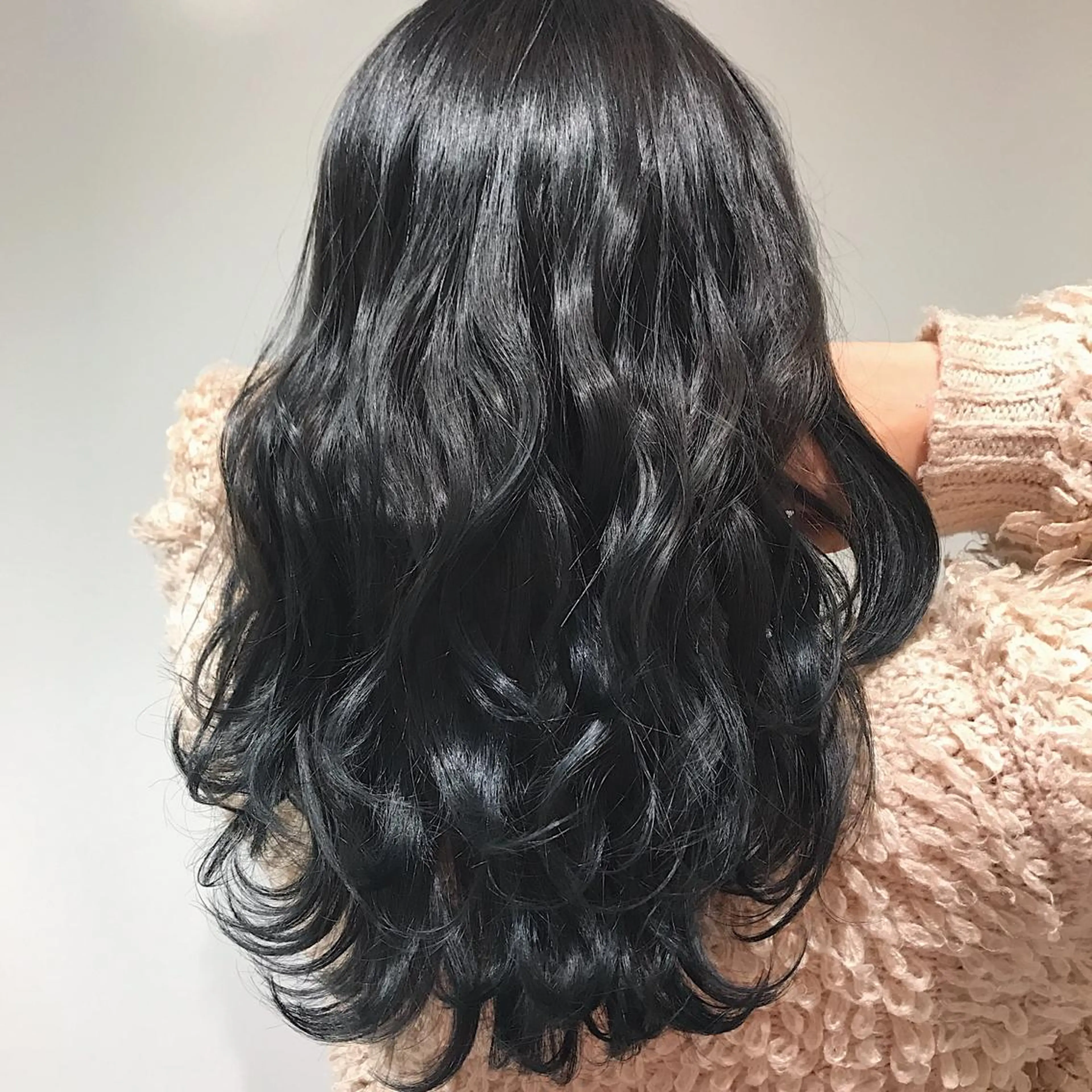 ミディアム カラー ヘアアレンジ Zina渋谷エリア マネージャShionのヘアスタイル