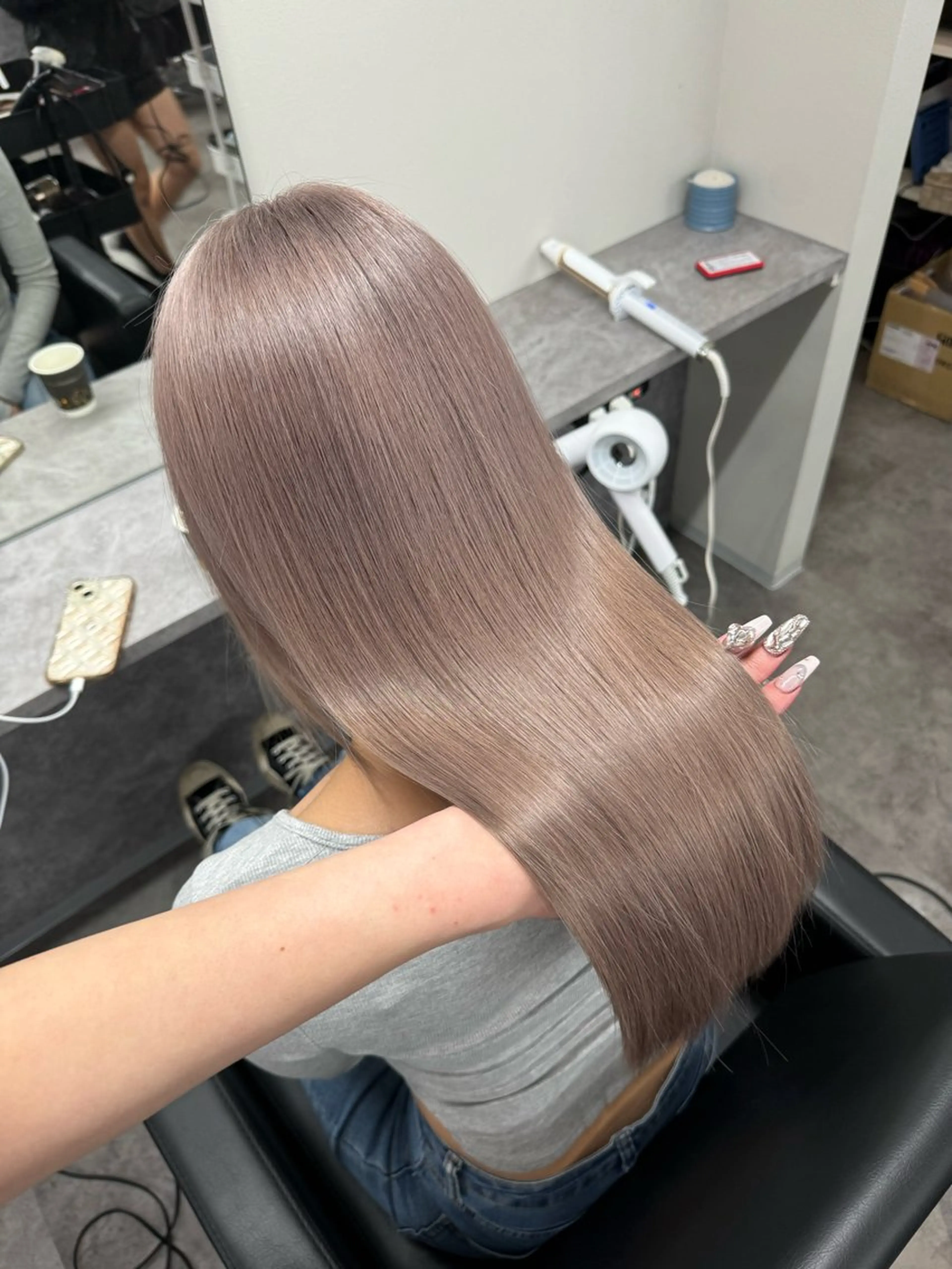 ロング カラー ヘアカラー トリートメント 透明感/ 艶ハイトーン/梨桜のヘアスタイル