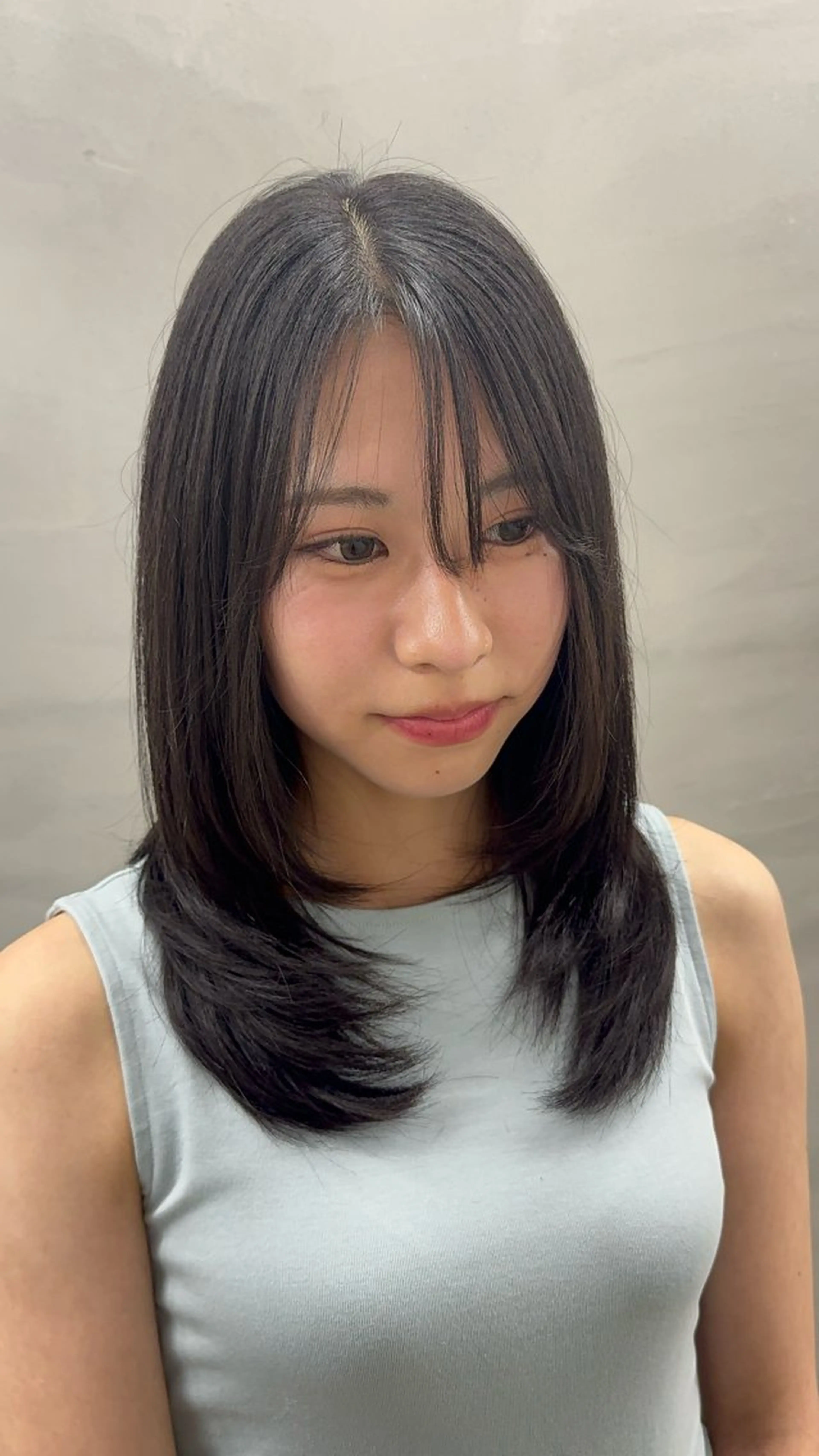 ミディアム カラー ヘアアレンジ 髪質改善 韓国風ヘア レイヤーカット トリートメント ヘアカラー トリートメント 🌟🍒ハイトーン 韓国ヘア/ユウミのヘアスタイル