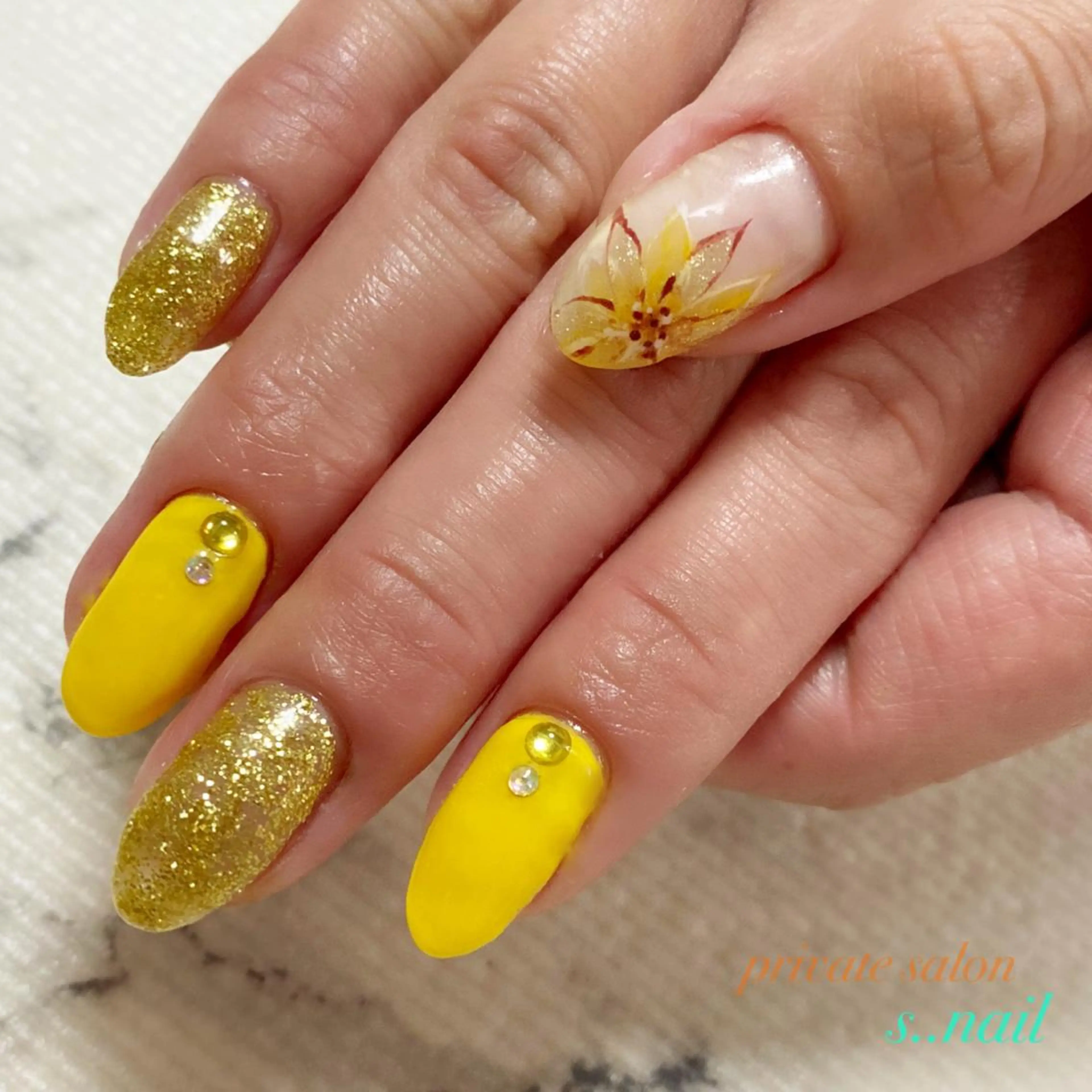 ネイル フラワーネイル ハンドネイル フットネイル s..nail / MORITAのネイルデザイン