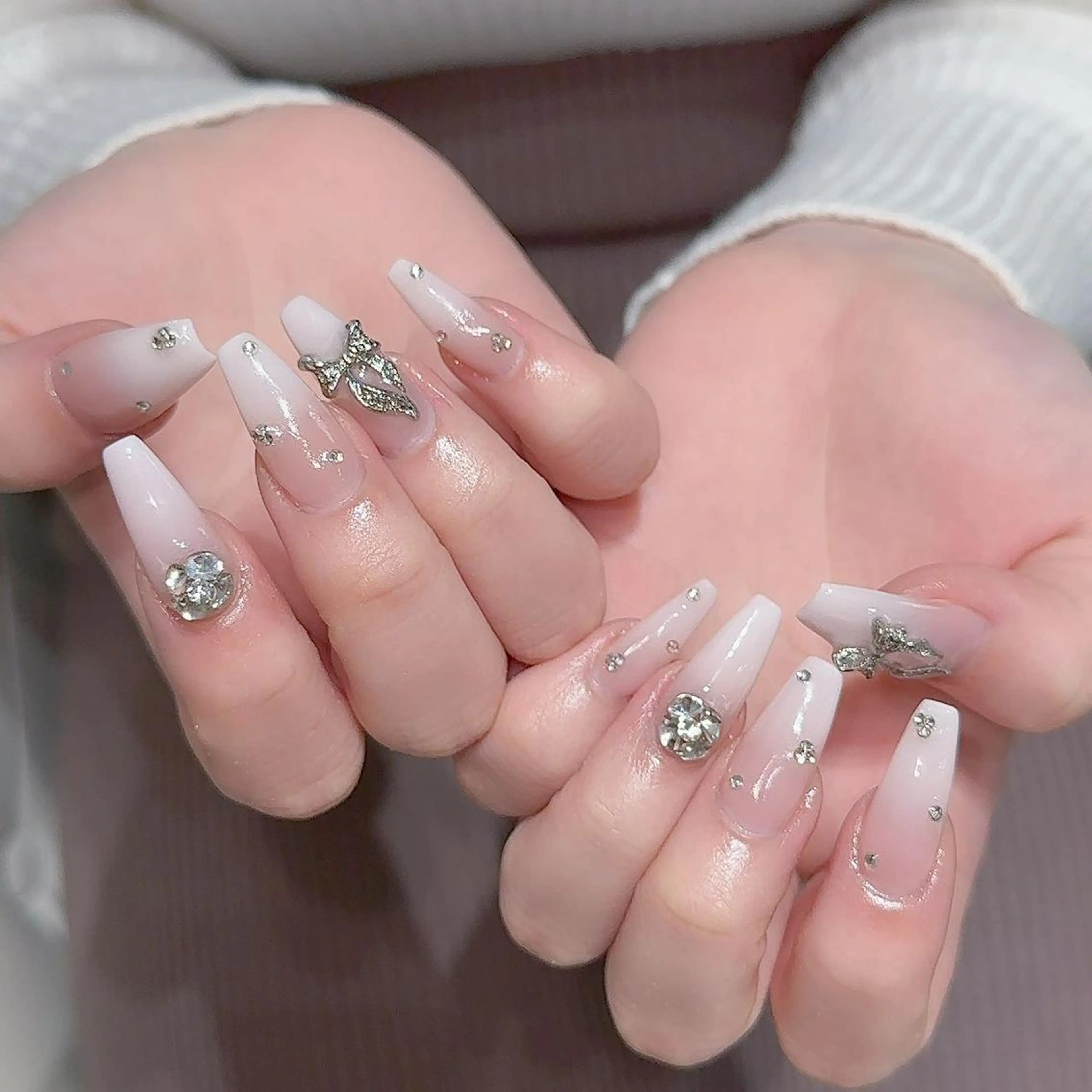 ネイル ハンドネイル Queens ciciのネイルデザイン