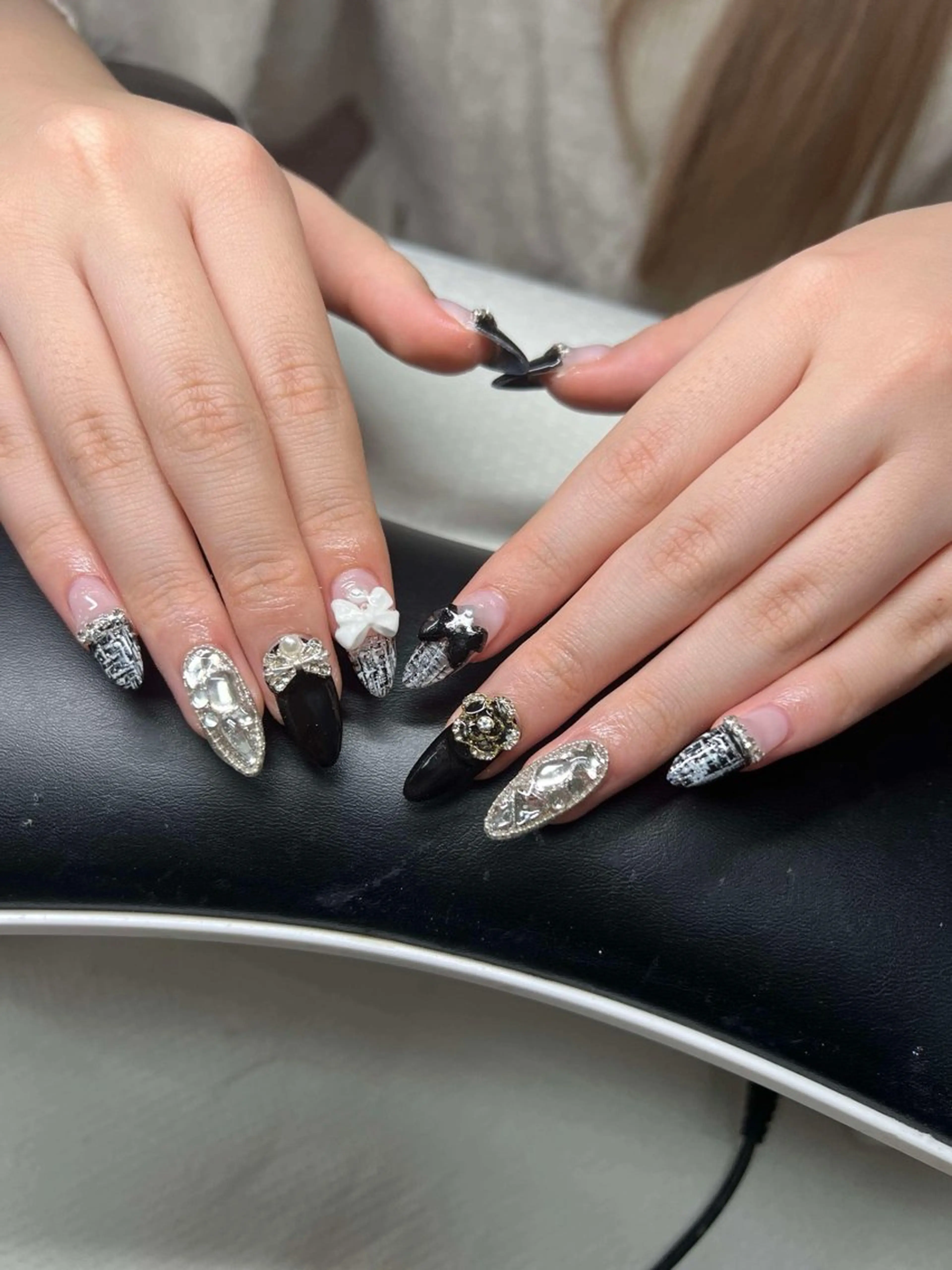 ネイル オーロラネイル チークネイル 長さ出し フットネイル フレンチネイル Lee Nails チップ長さだし専門店のネイルデザイン