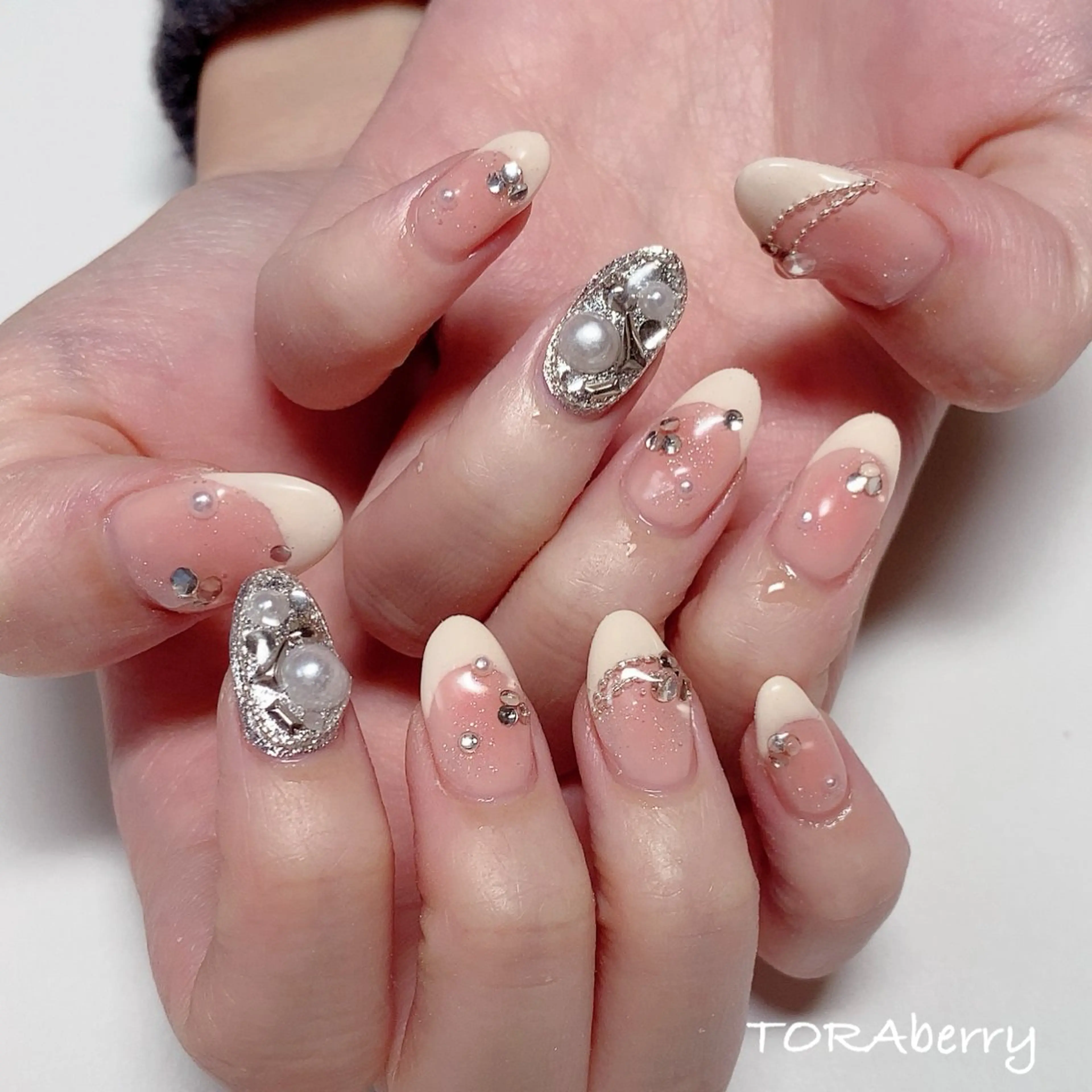 ネイル ハンドネイル ネイリスト なつみのネイルデザイン