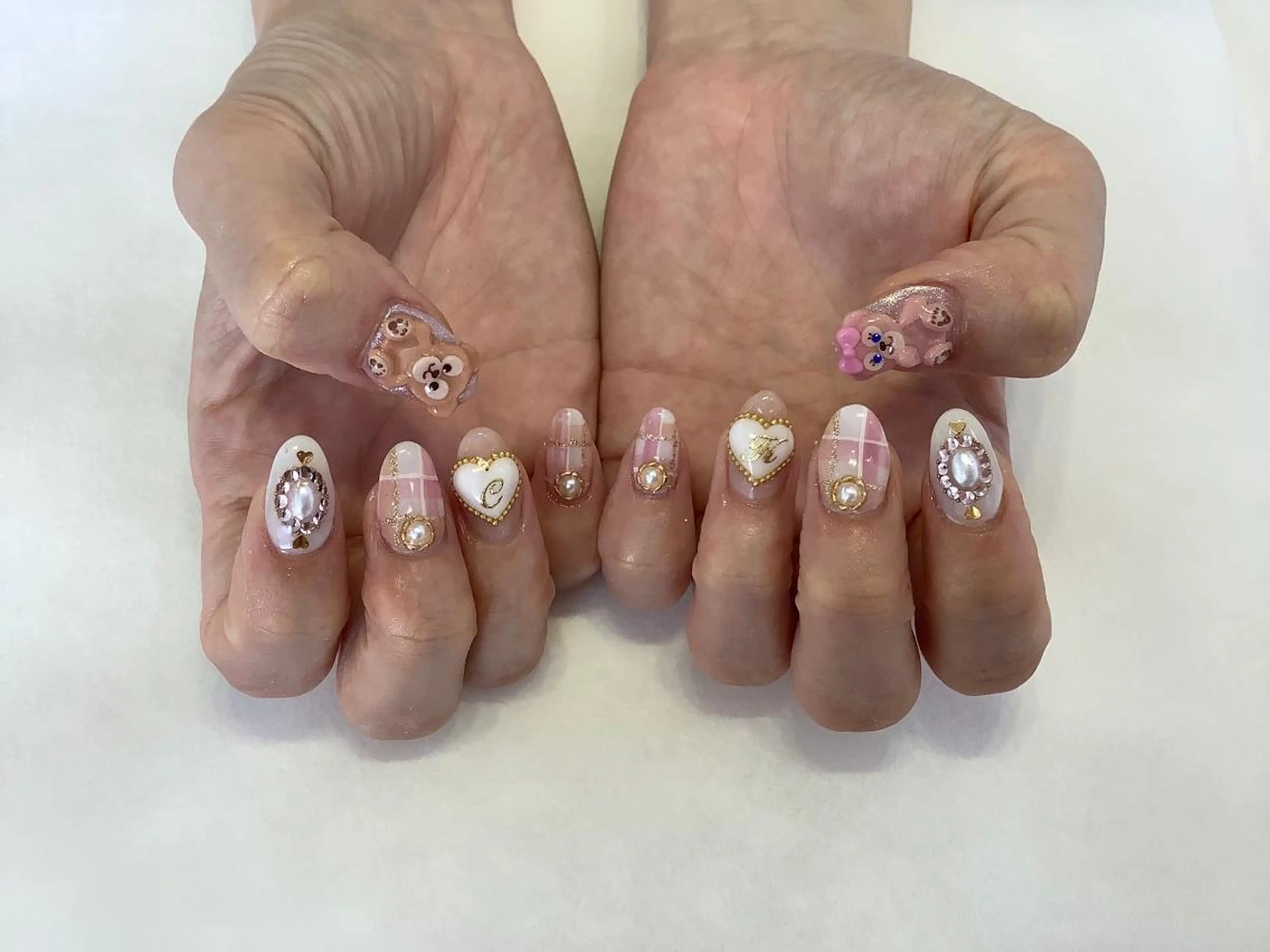 ネイル ハンドネイル 💎🐰 saki. m 🐰💎のネイルデザイン