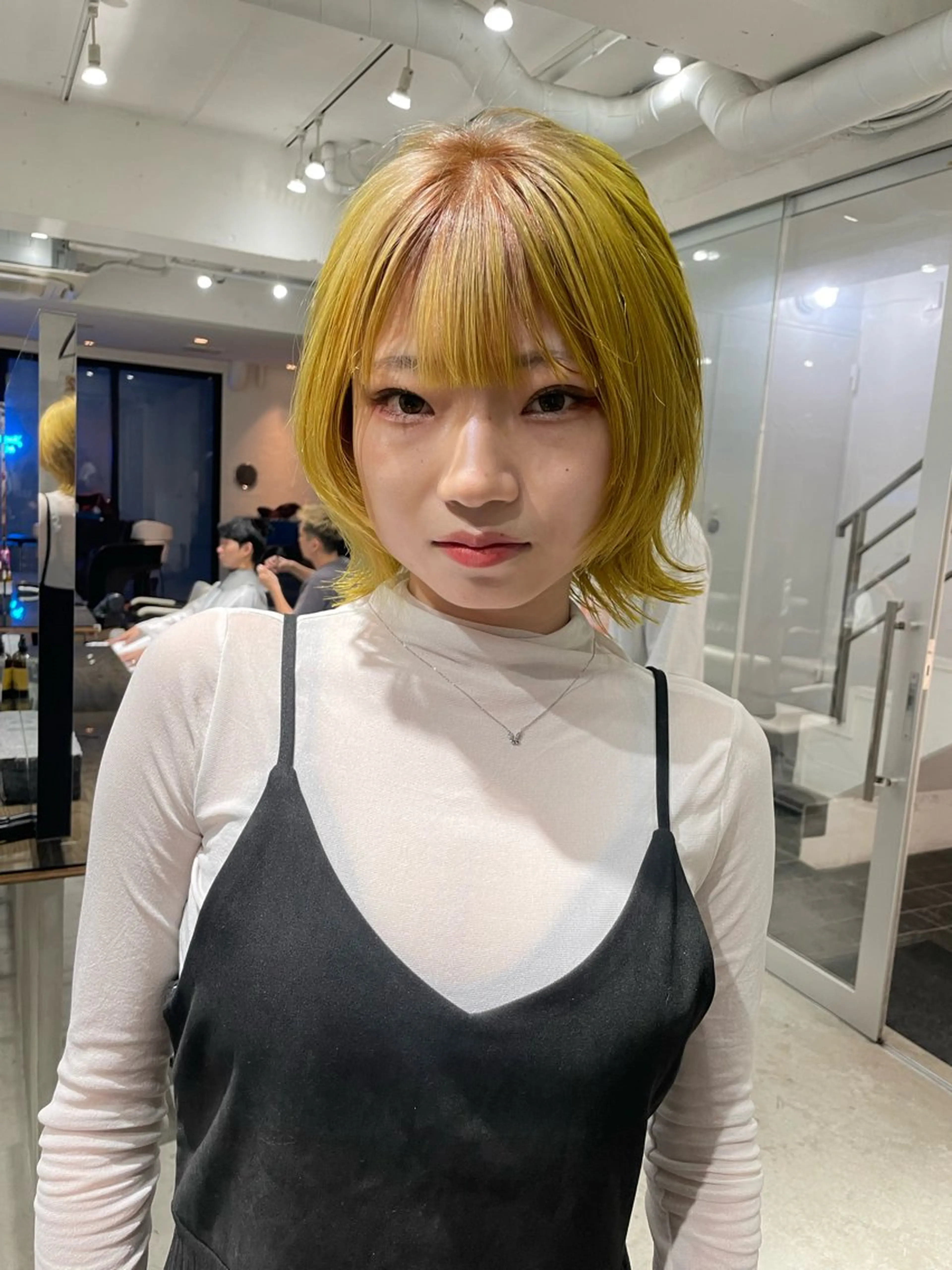 ミディアム カラー ミディアムパーマ バレイヤージュ ブリーチ ケアブリーチ デザインカラー カット ヘアカラー トリートメント スパイラルパーマ 🌐hina⭐️のヘアスタイル