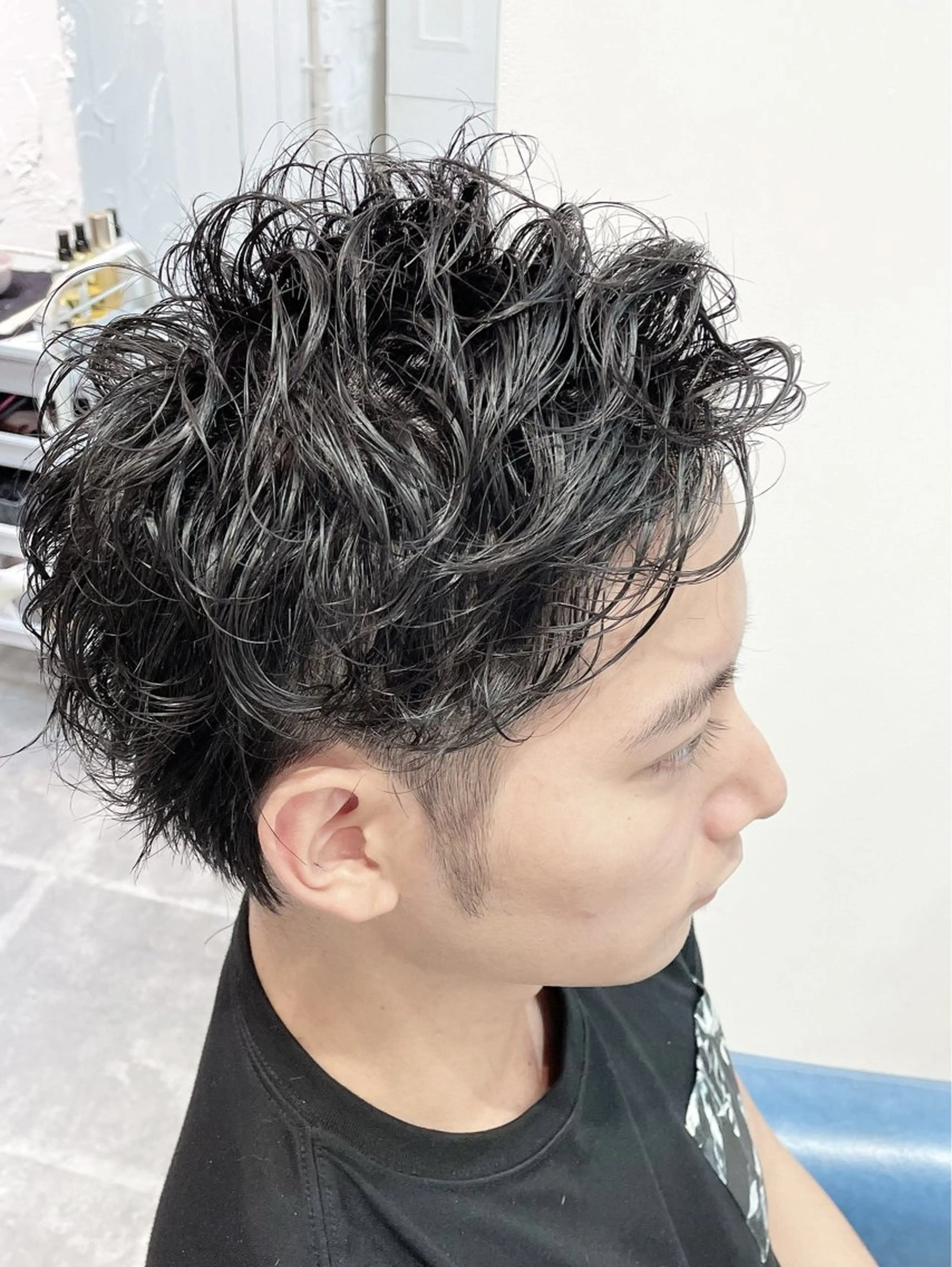 ショート パーマ メンズ フェードカット メンズパーマ uros.所属・中目黒✂︎店長✂︎ TOMOHIROのヘアスタイル