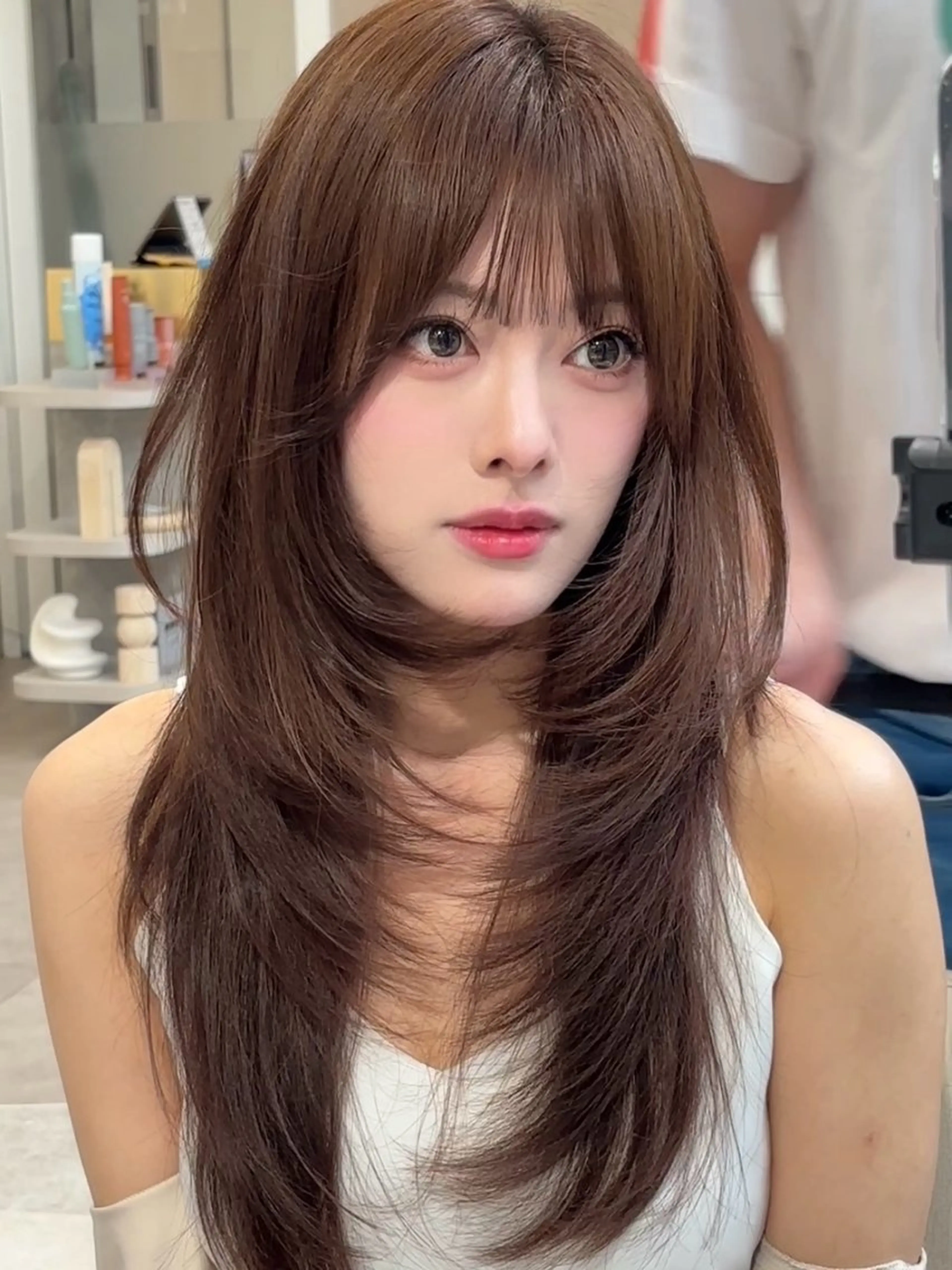 ロング レイヤーカット ヘアカラー 韓国ヘア レイヤーカットのヘアスタイル