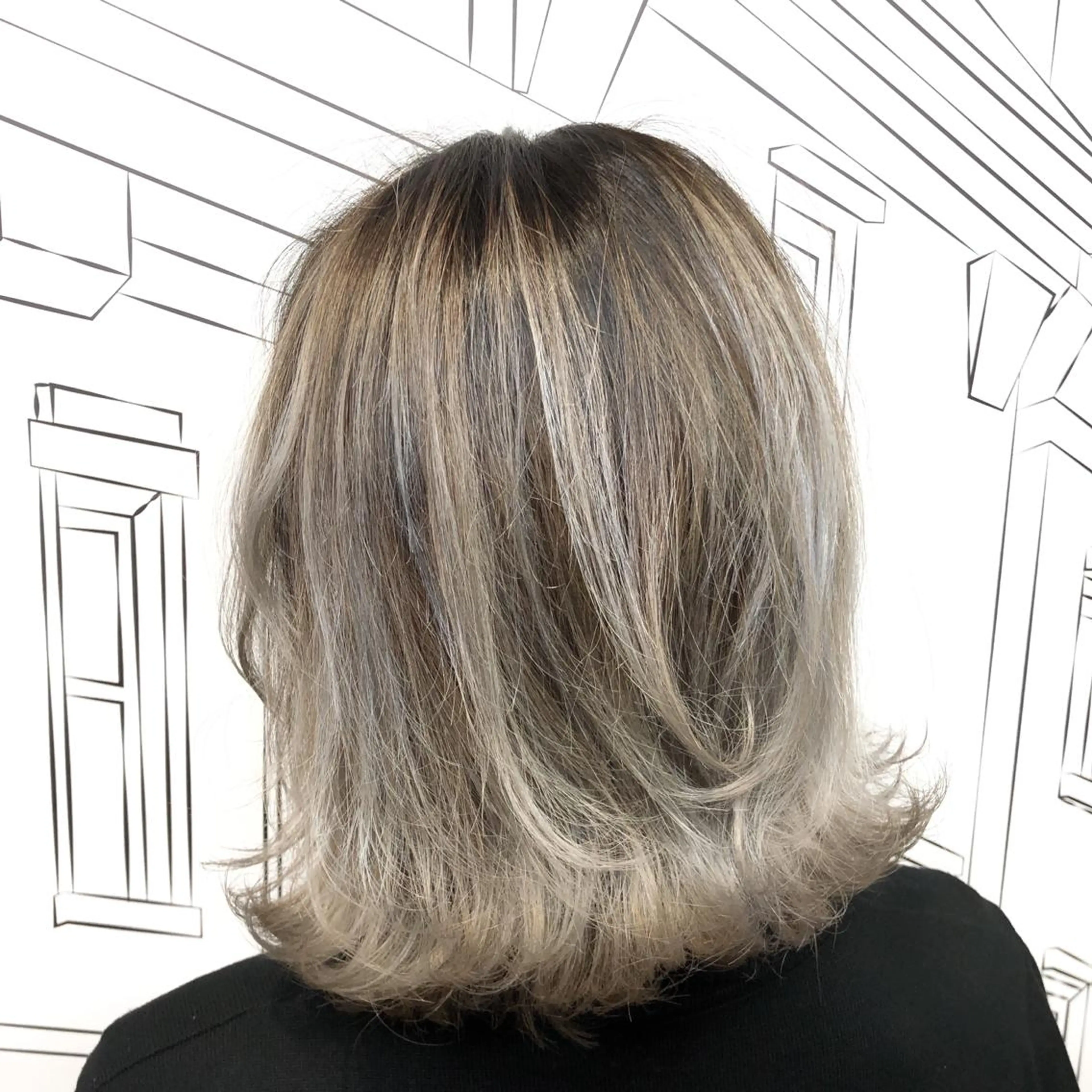 ミディアム カラー バレイヤージュ 外国人風カラー レイヤーカット レイヤー⭐️カラー ⭐️平川雅史のヘアスタイル