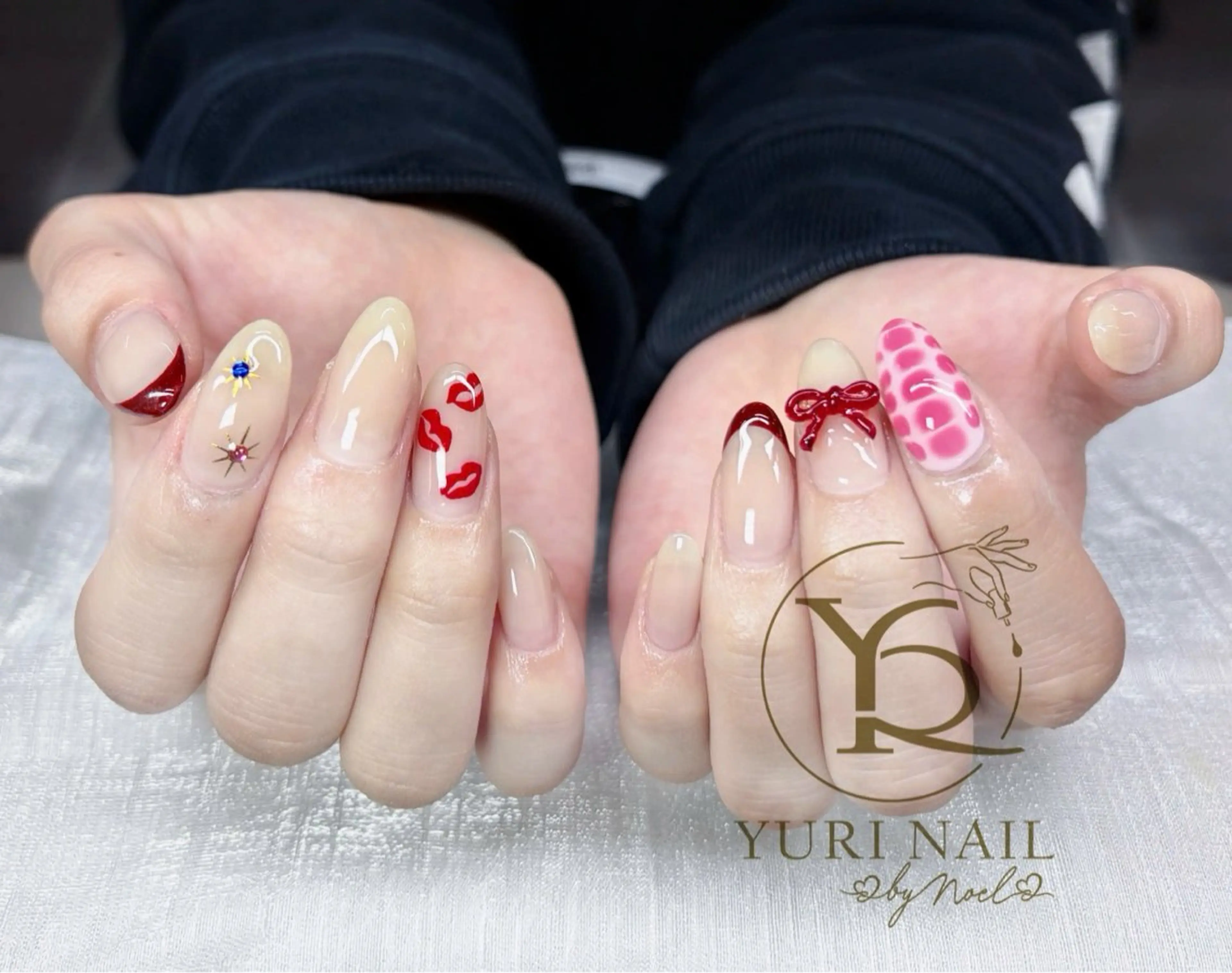 ネイル オーロラネイル ブルー チークネイル フットネイル フレンチネイル YURI Nail Narita所属・YURI Nail NARITAのネイルデザイン