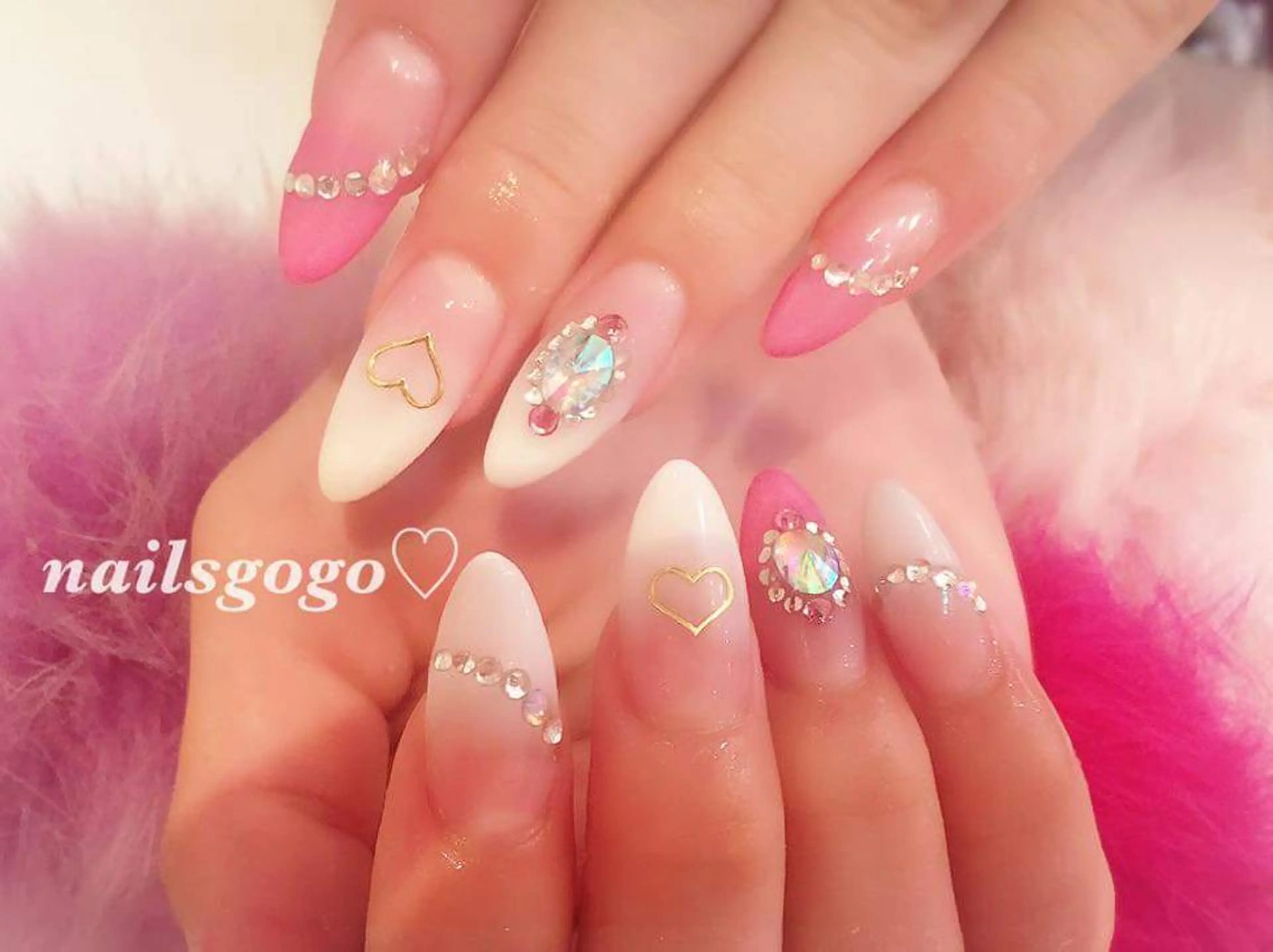 セミロング カラー ネイル ストーンネイル NAILSGOGO shibuyaのネイルデザイン