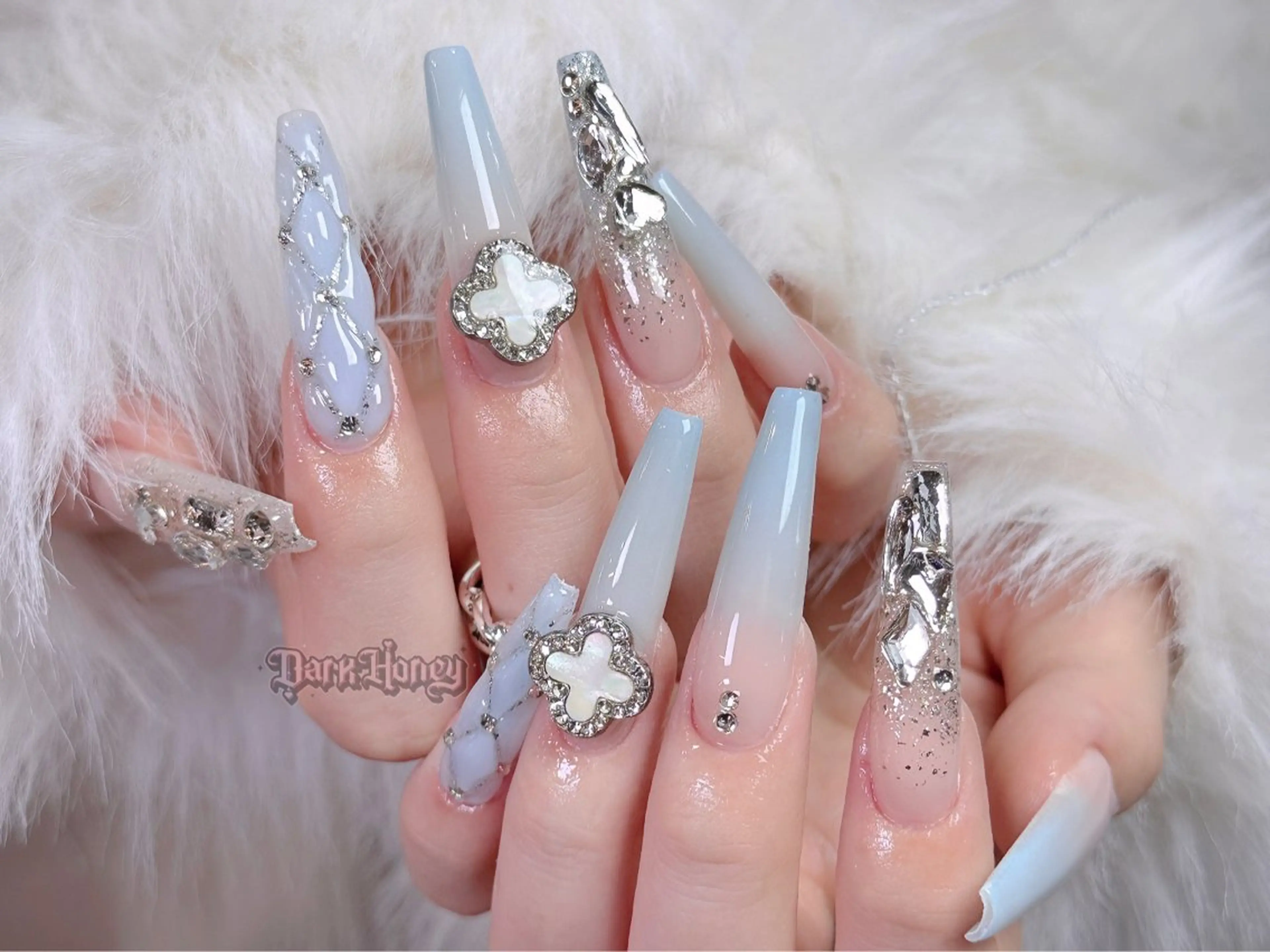 ネイル ロングネイル ハンドネイル Dark honey スカルプ専門原宿店のネイルデザイン