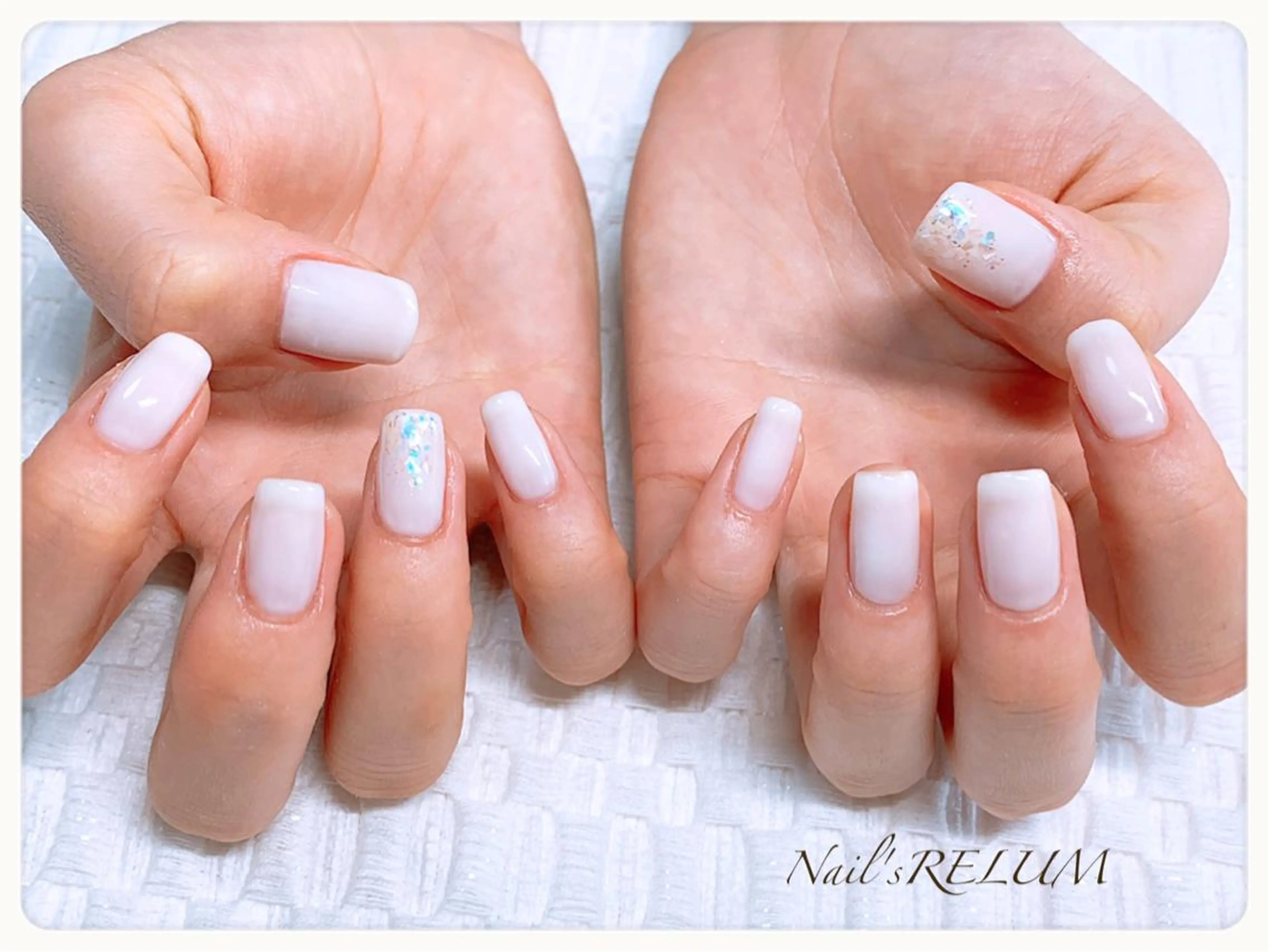 ネイル ワンカラーネイル スクエアネイル THECOLORS所属・近貞 莉奈のネイルデザイン