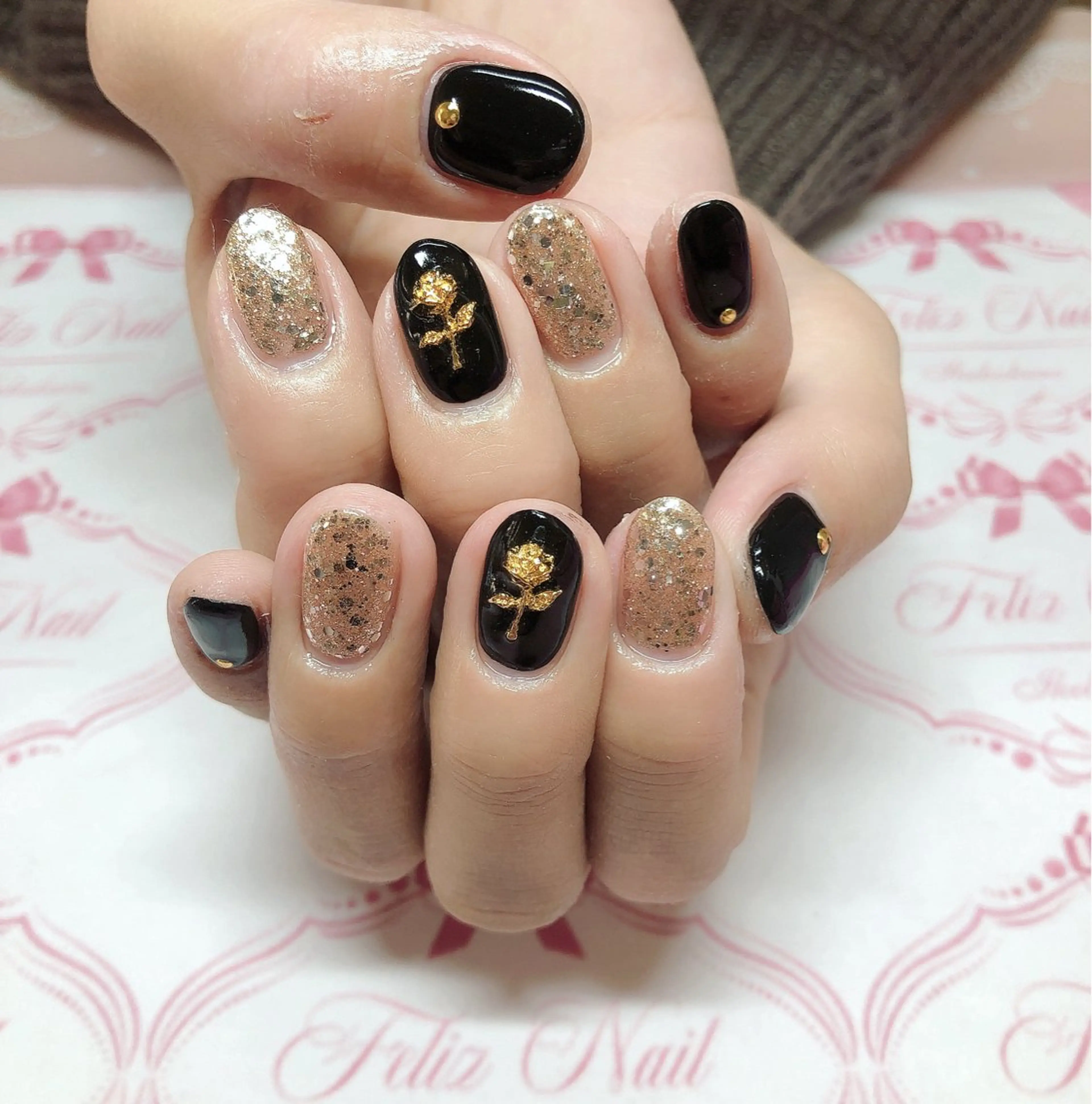 ネイル ジェルネイル キラキラネイル ニュアンスネイル オフィスネイル パラジェル ユキカ （ネイリスト）のネイルデザイン