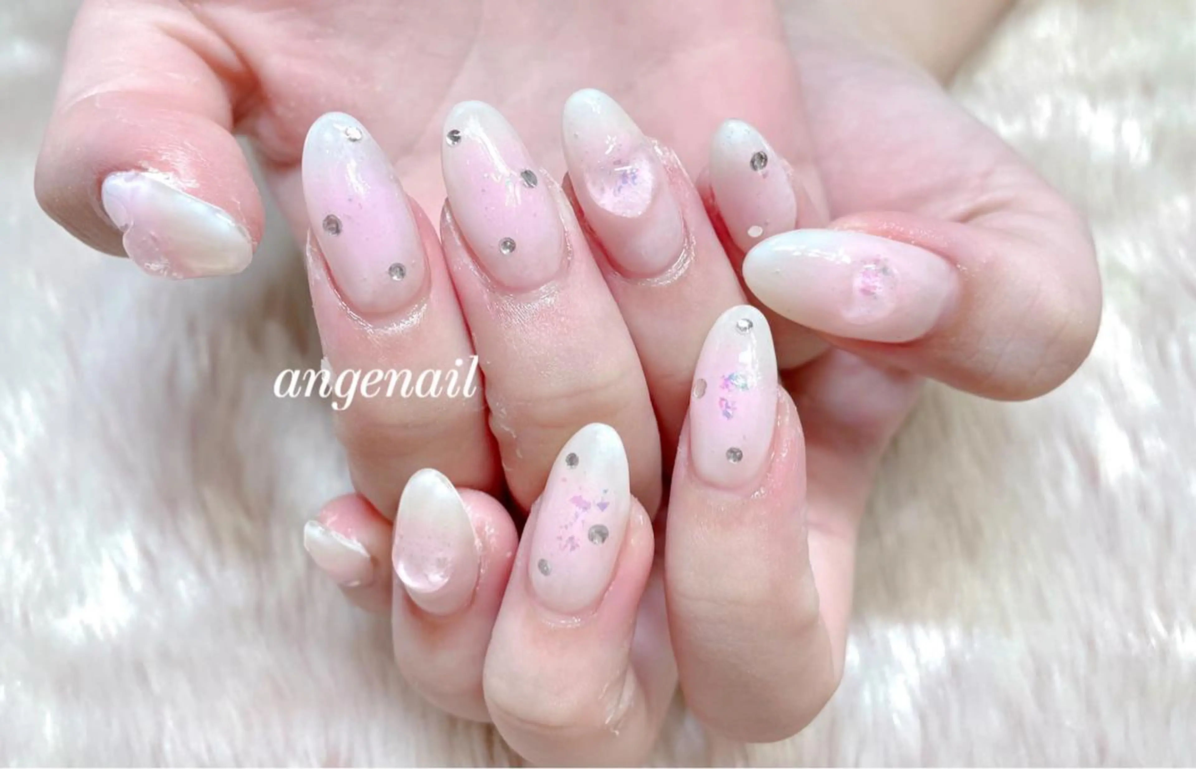 ネイル ハンドネイル オーナーネイリスト MAKIのネイルデザイン