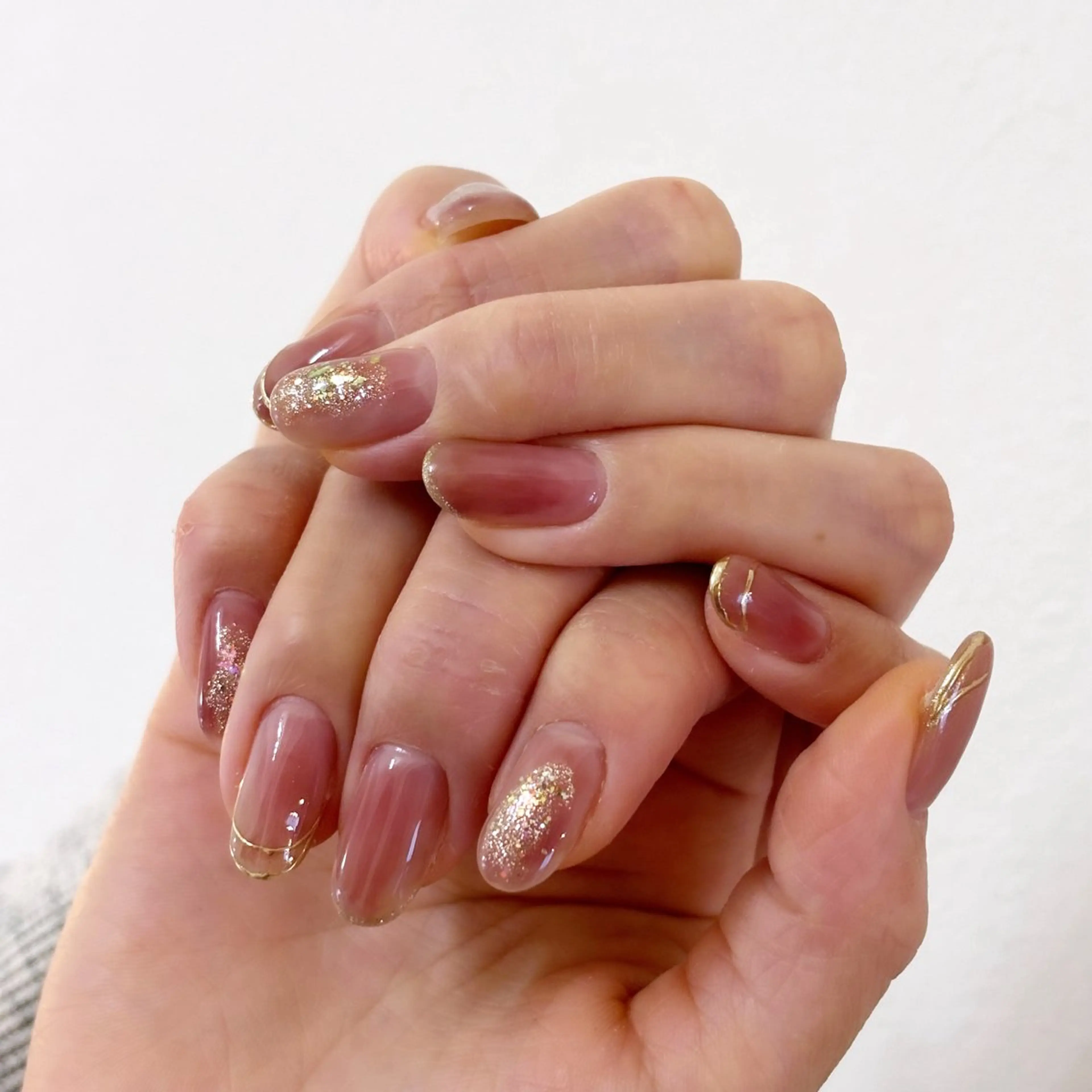 ネイル ラメ(グリッター) 大理石ネイル(マーブル) ミラーネイル ハンドネイル Elio所属・Elio 国泰寺のネイルデザイン