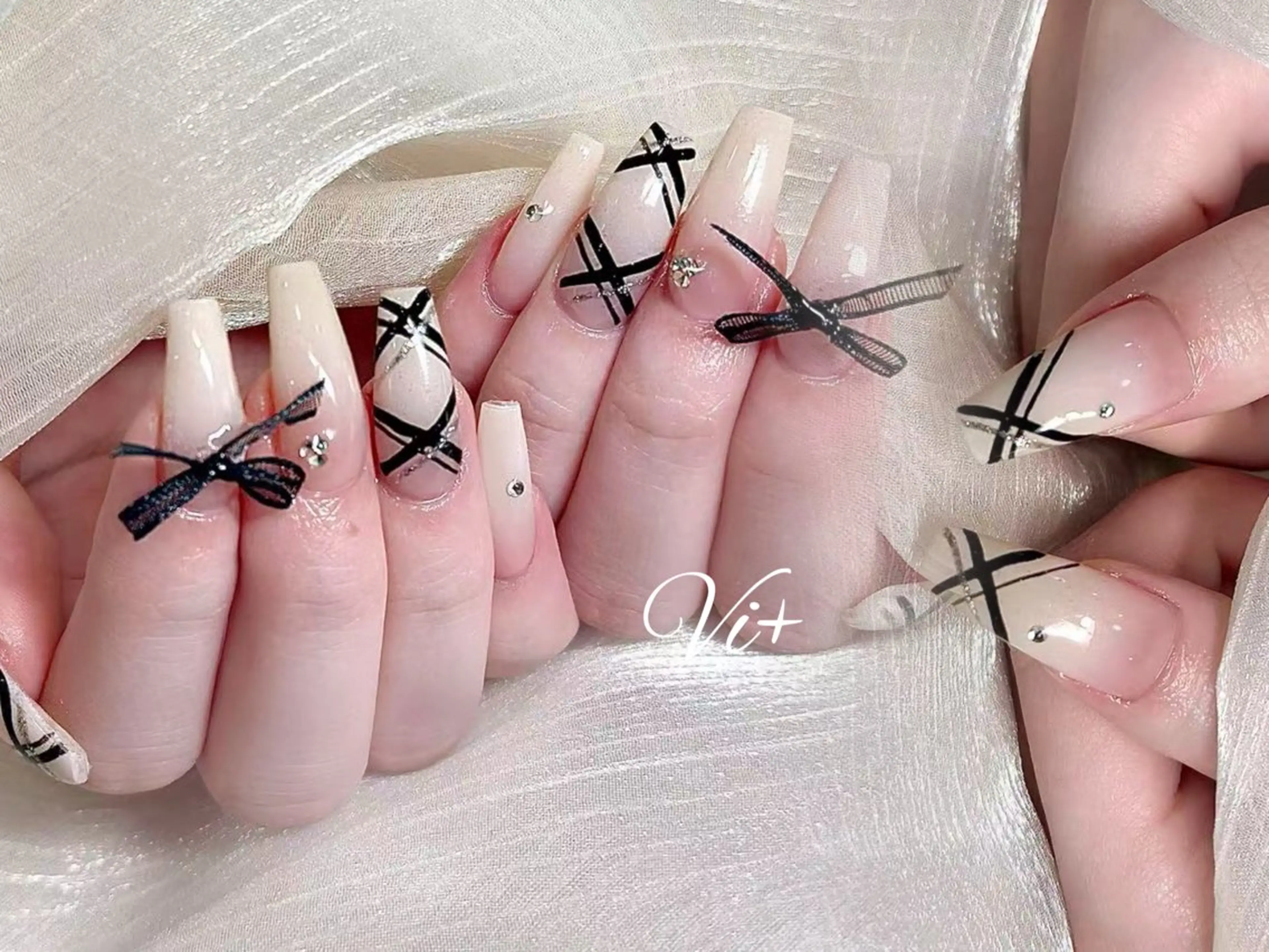 ネイル ハンドネイル ✨Nailsalon Vi+✨のネイルデザイン