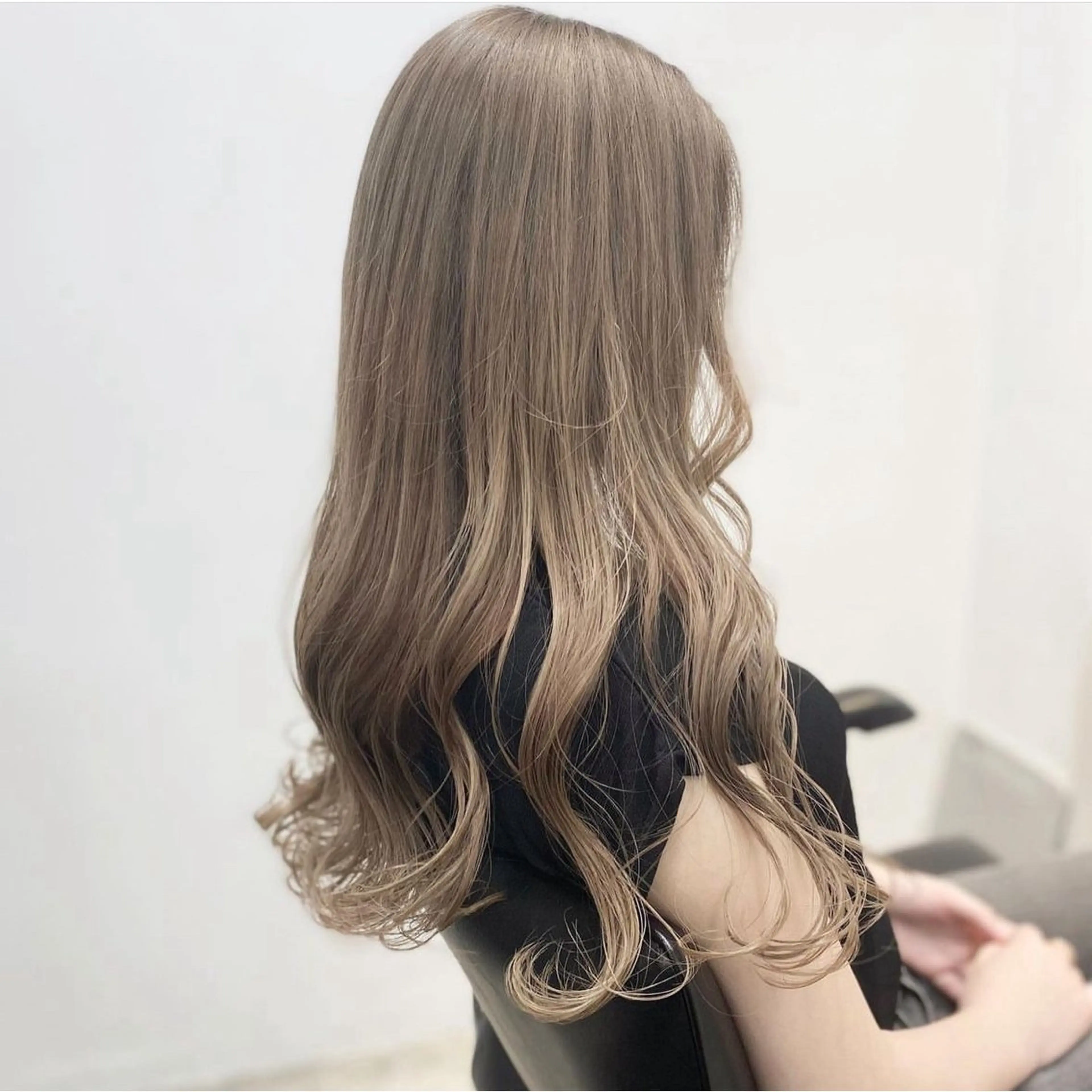 ロング 👑ツヤブリーチ特化 👑おうた👑のヘアスタイル