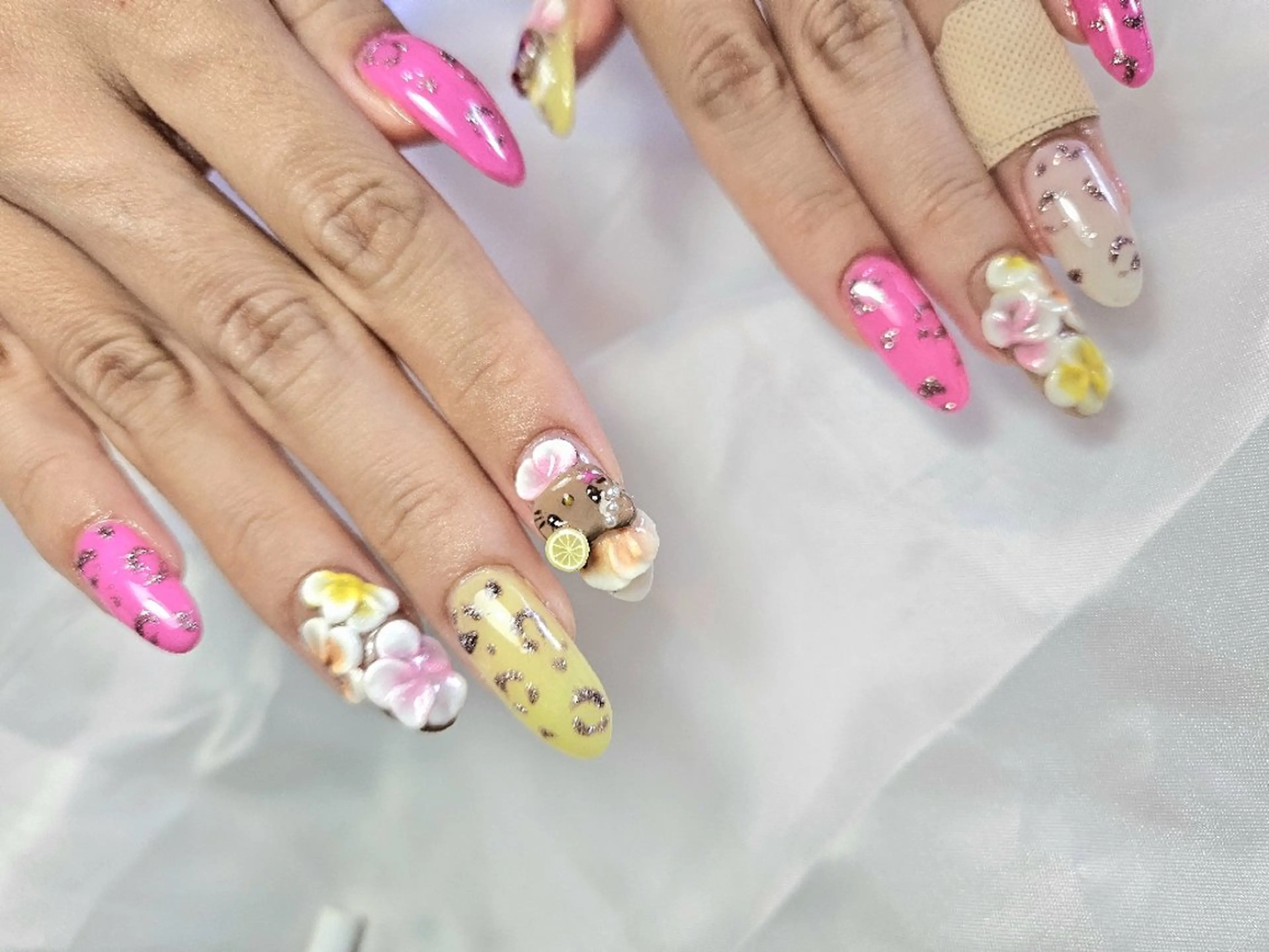 ネイル Y. Reonaのネイルデザイン