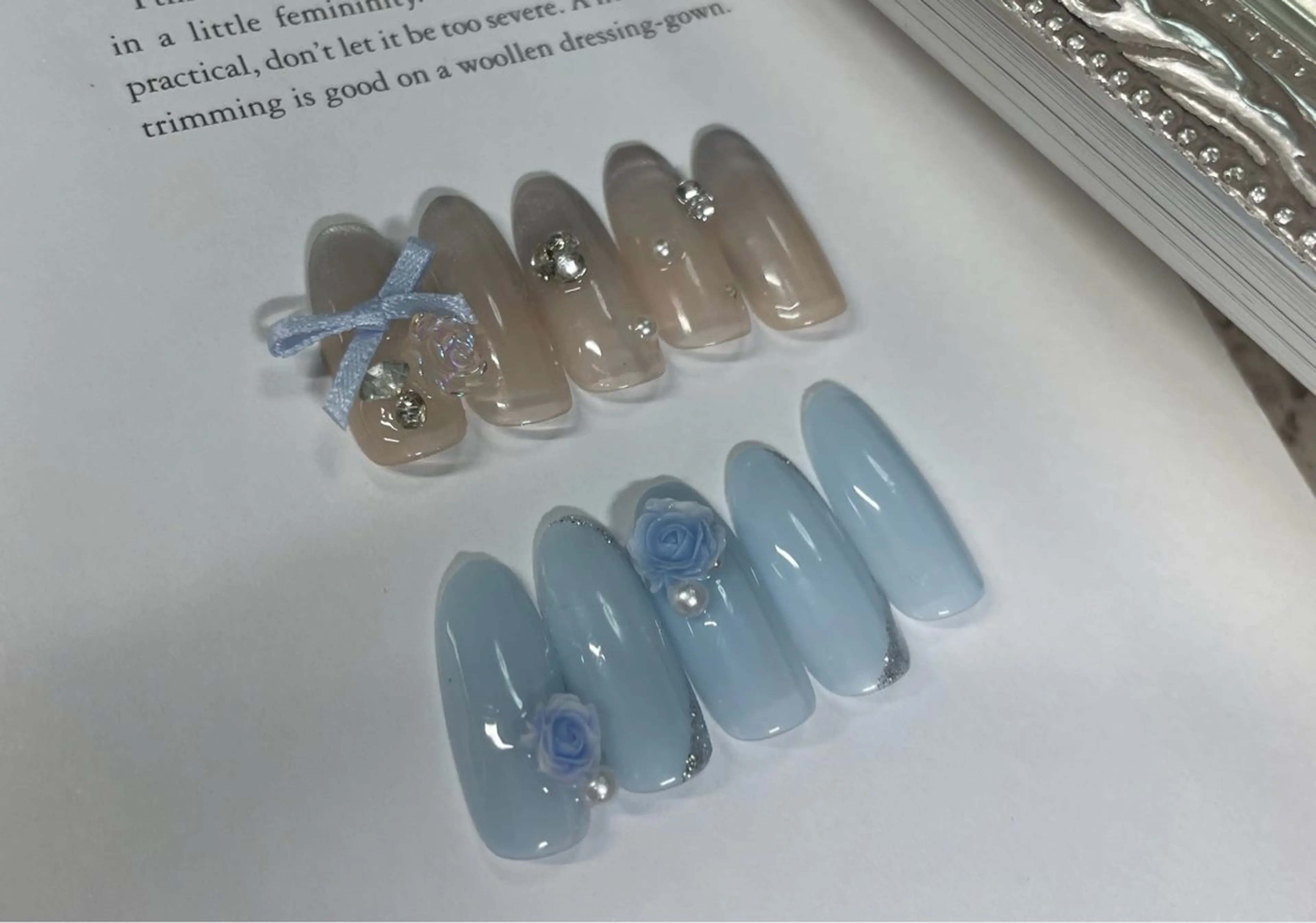 ネイル ブルー フレンチネイル マグネットネイル マグネットフレンチ ワンホンネイル ハンドネイル フットネイル chai大阪上本町 sayakaのネイルデザイン