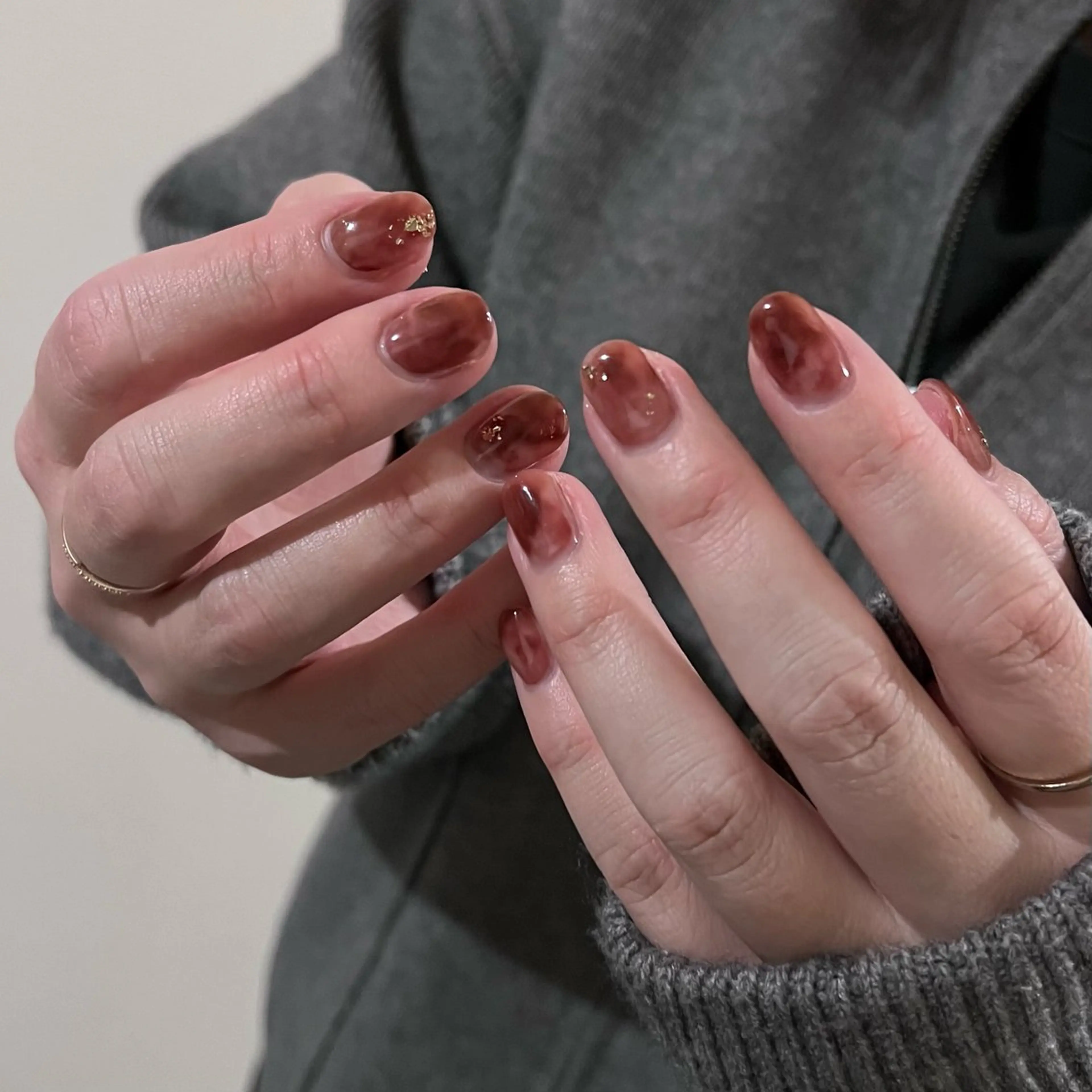 ネイル オーロラネイル フラッシュネイル フレンチネイル グラデーション キラキラネイル Fleuri (ﾌﾙﾘ）所属・Fleuri 🌿のネイルデザイン