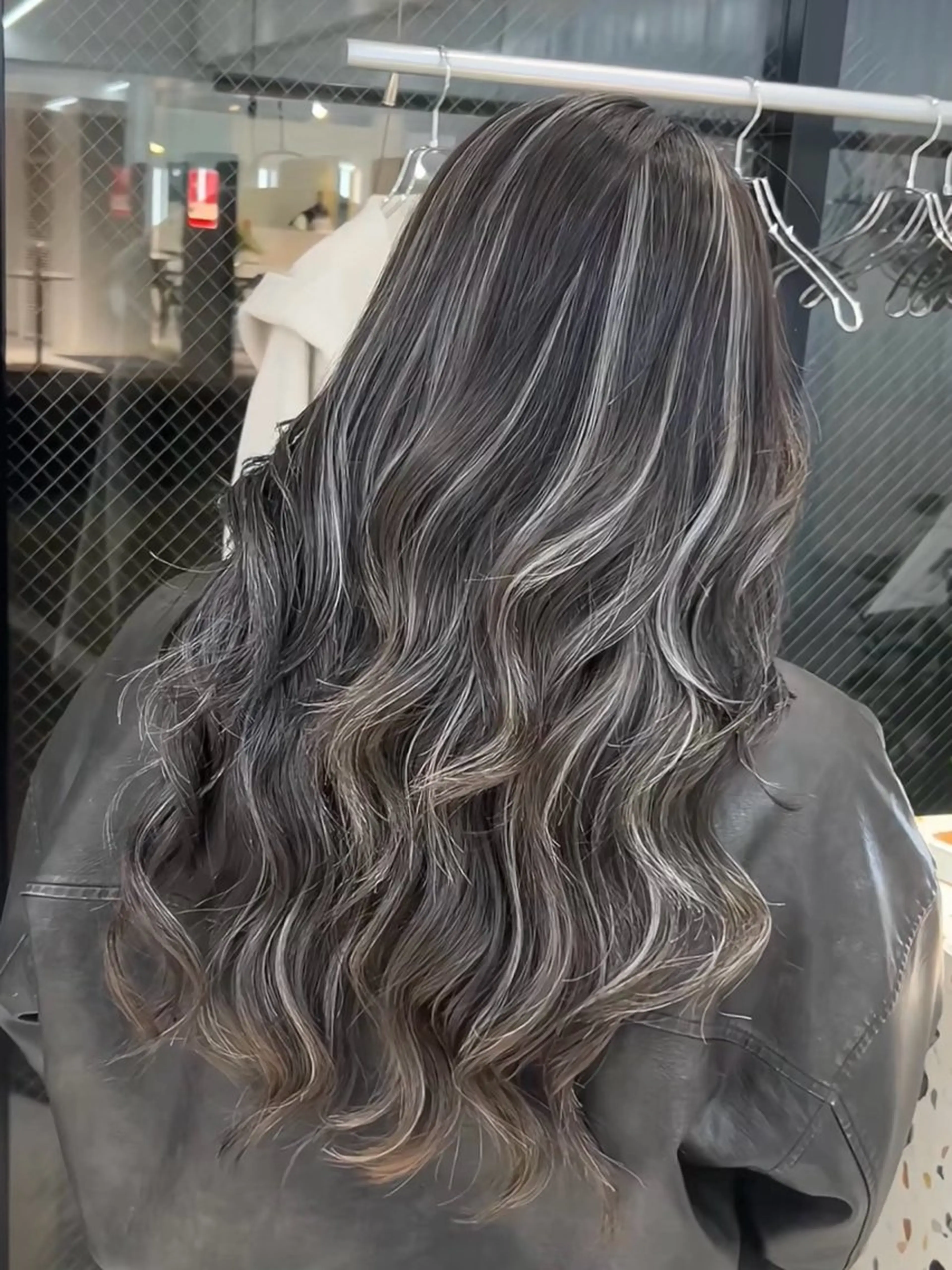 ミディアム ✨レイヤーカット 海外ヘア/原宿✨のヘアスタイル