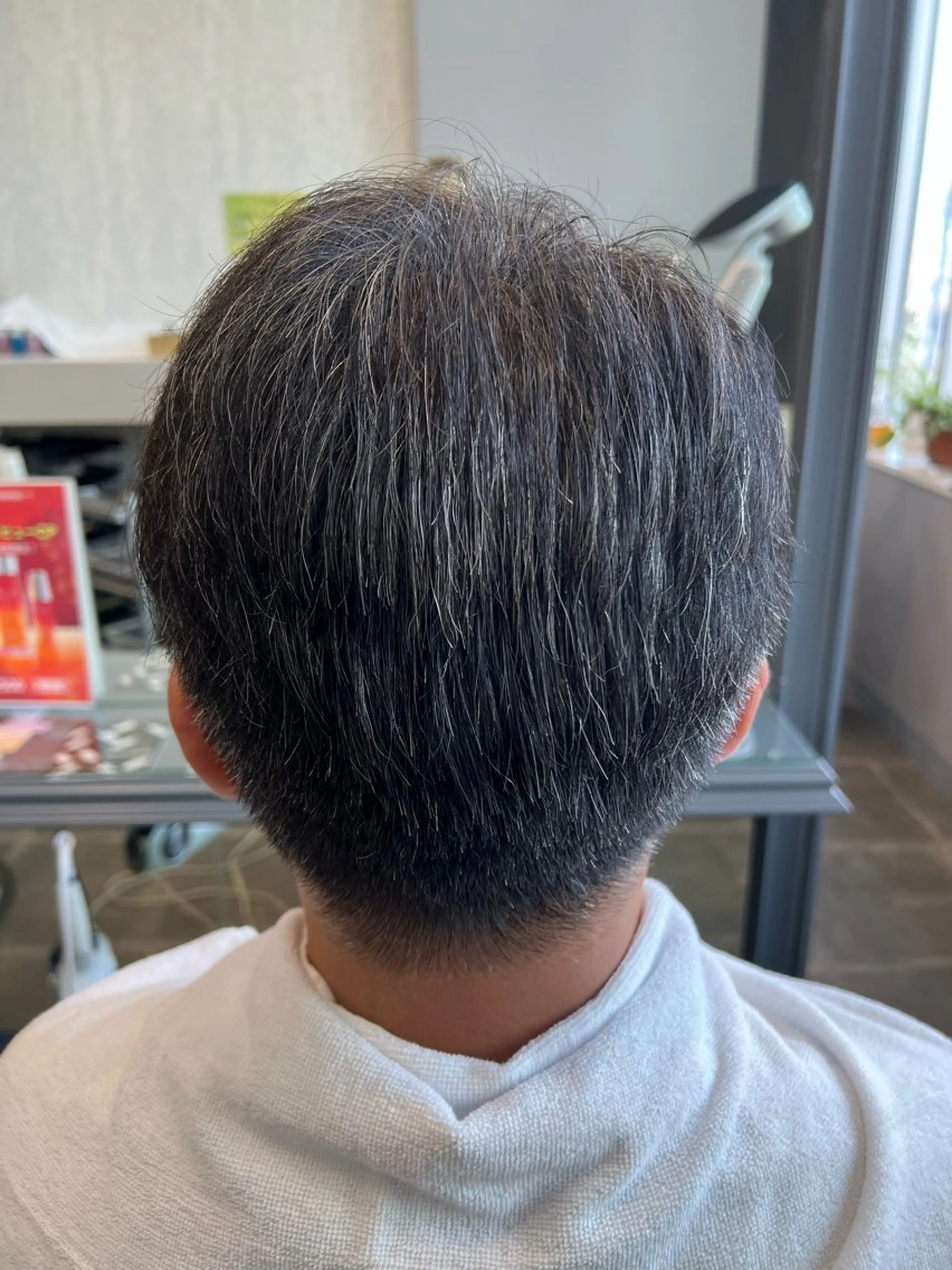 ショート アートラッシュフォーヘア所属・柴田 新菜のヘアスタイル