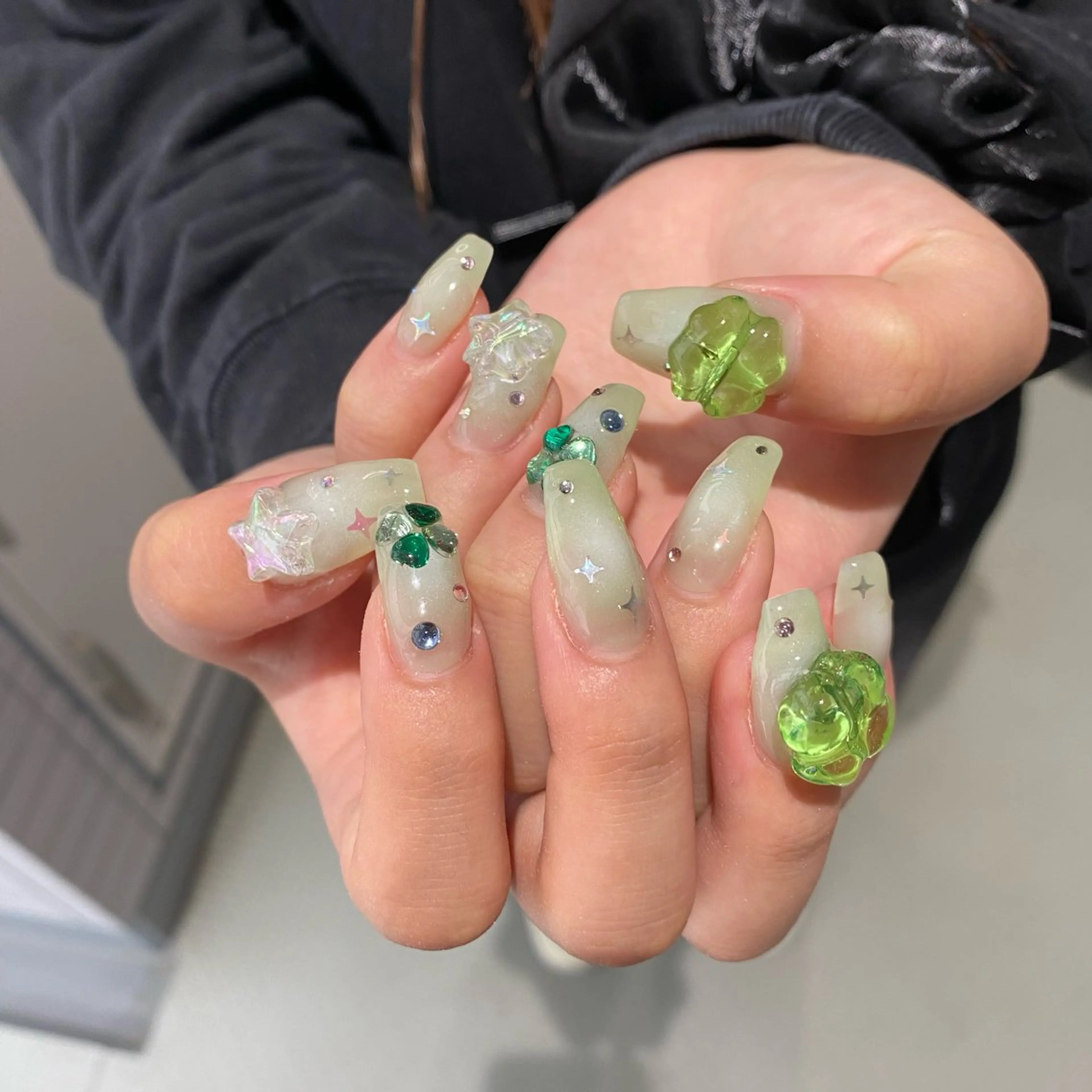 ネイル mizuho .oのネイルデザイン