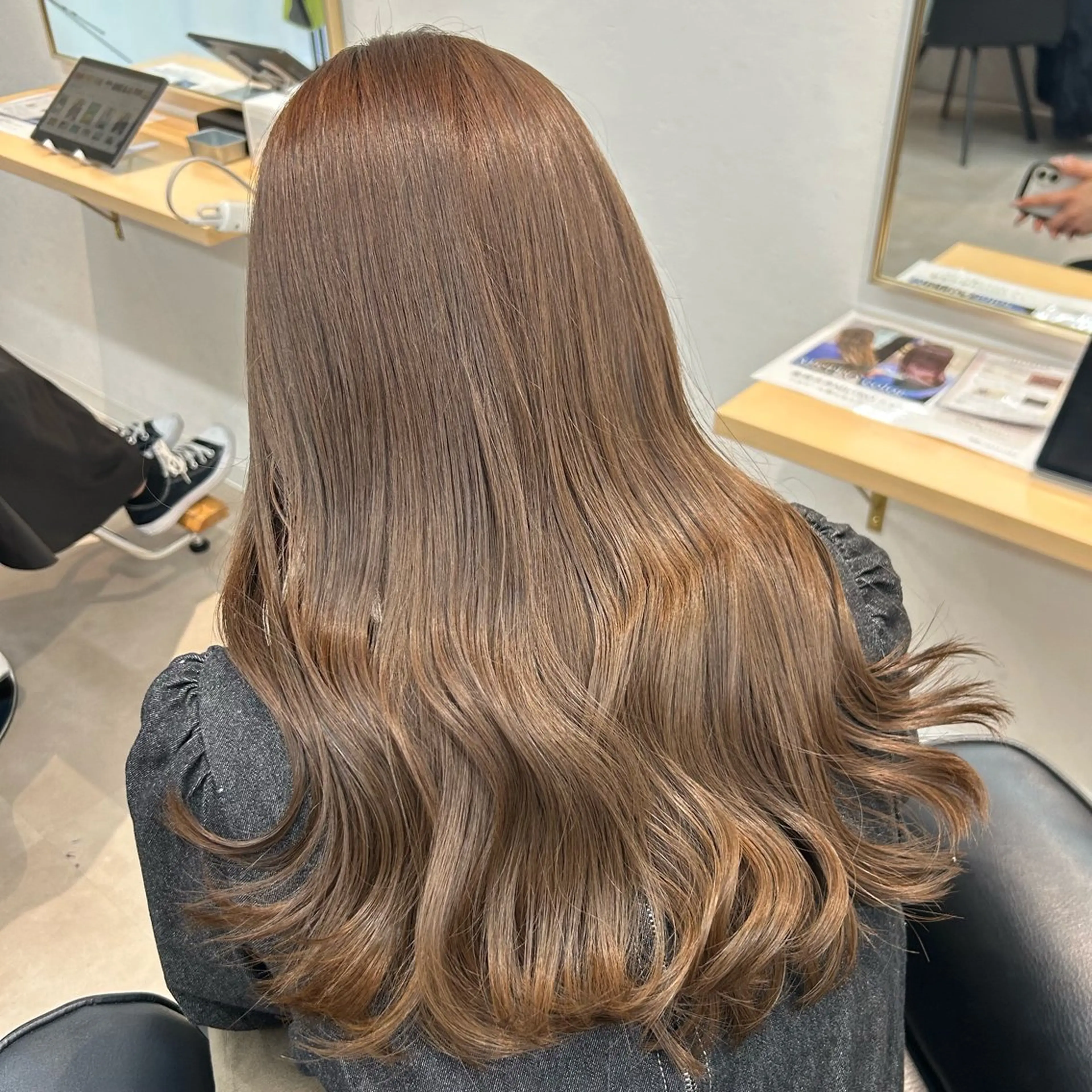 セミロング カラー ベージュカラー カット ヘアカラー トリートメント 韓国ボブ/レイヤー/ ハイトーン/まなみのヘアスタイル