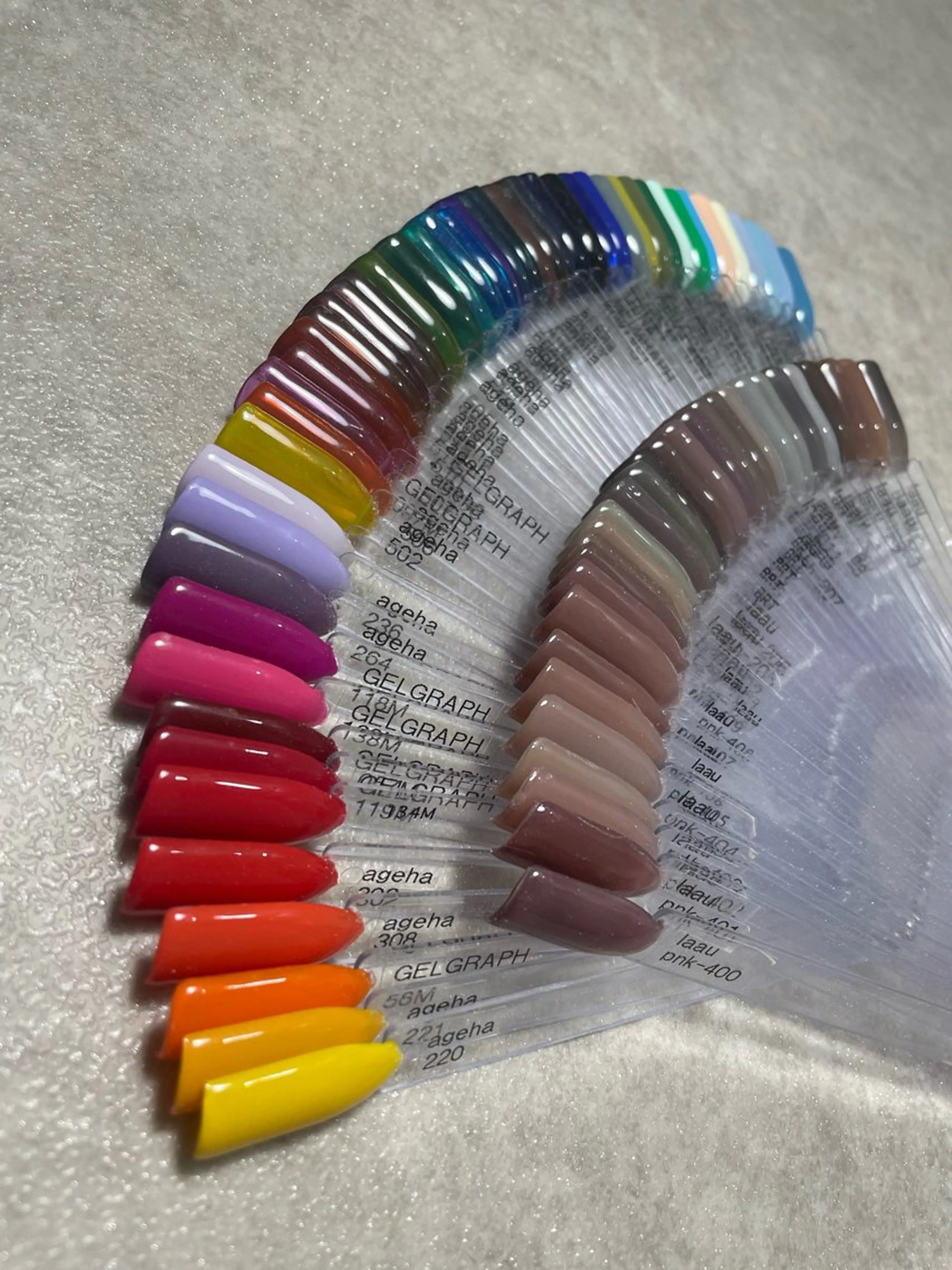 ハンドネイル☆ワンカラー（オフ・ケア込み）の写真