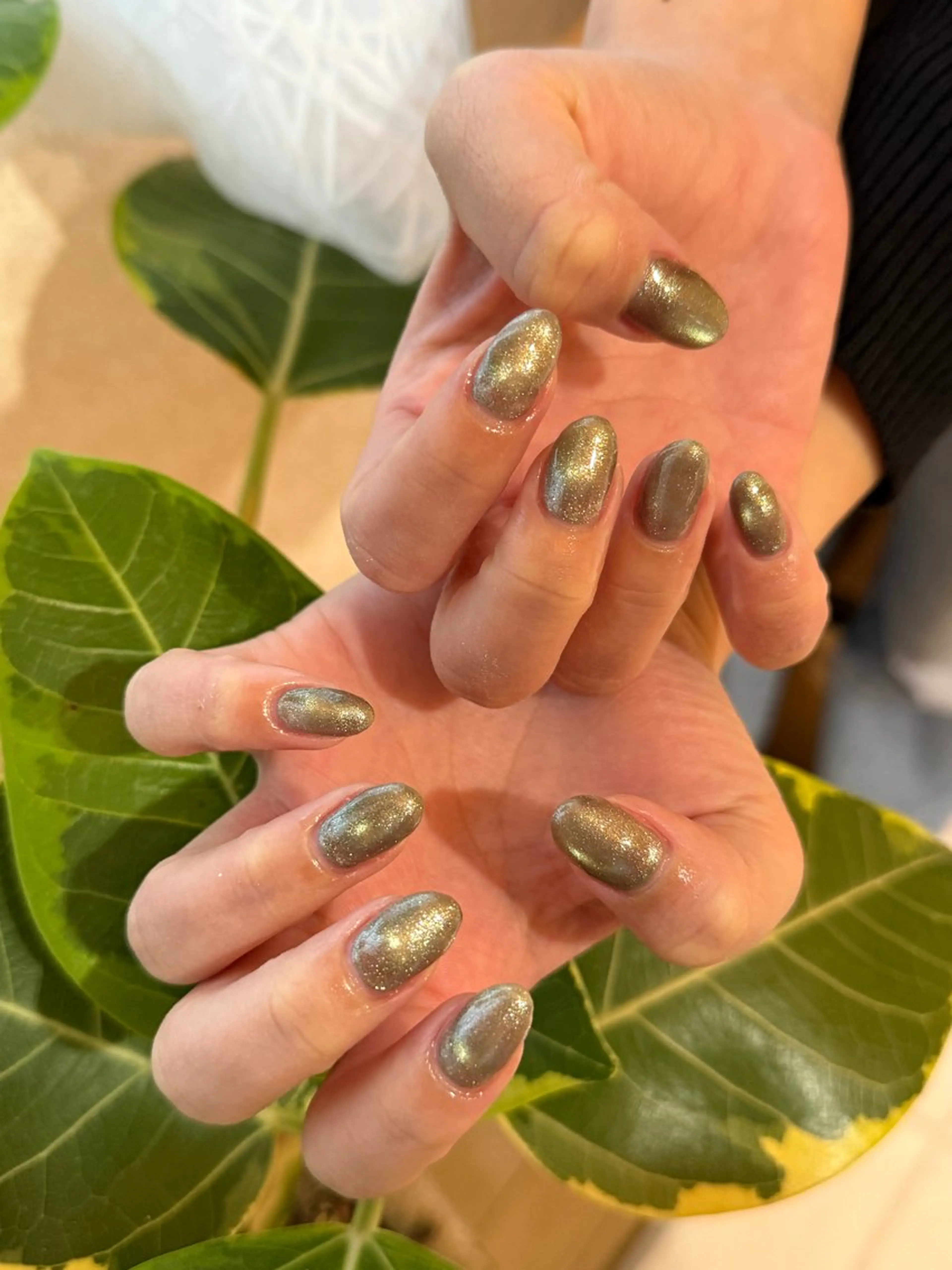 ネイル グリーン マグネットネイル ハンドネイル ayaka naruのネイルデザイン