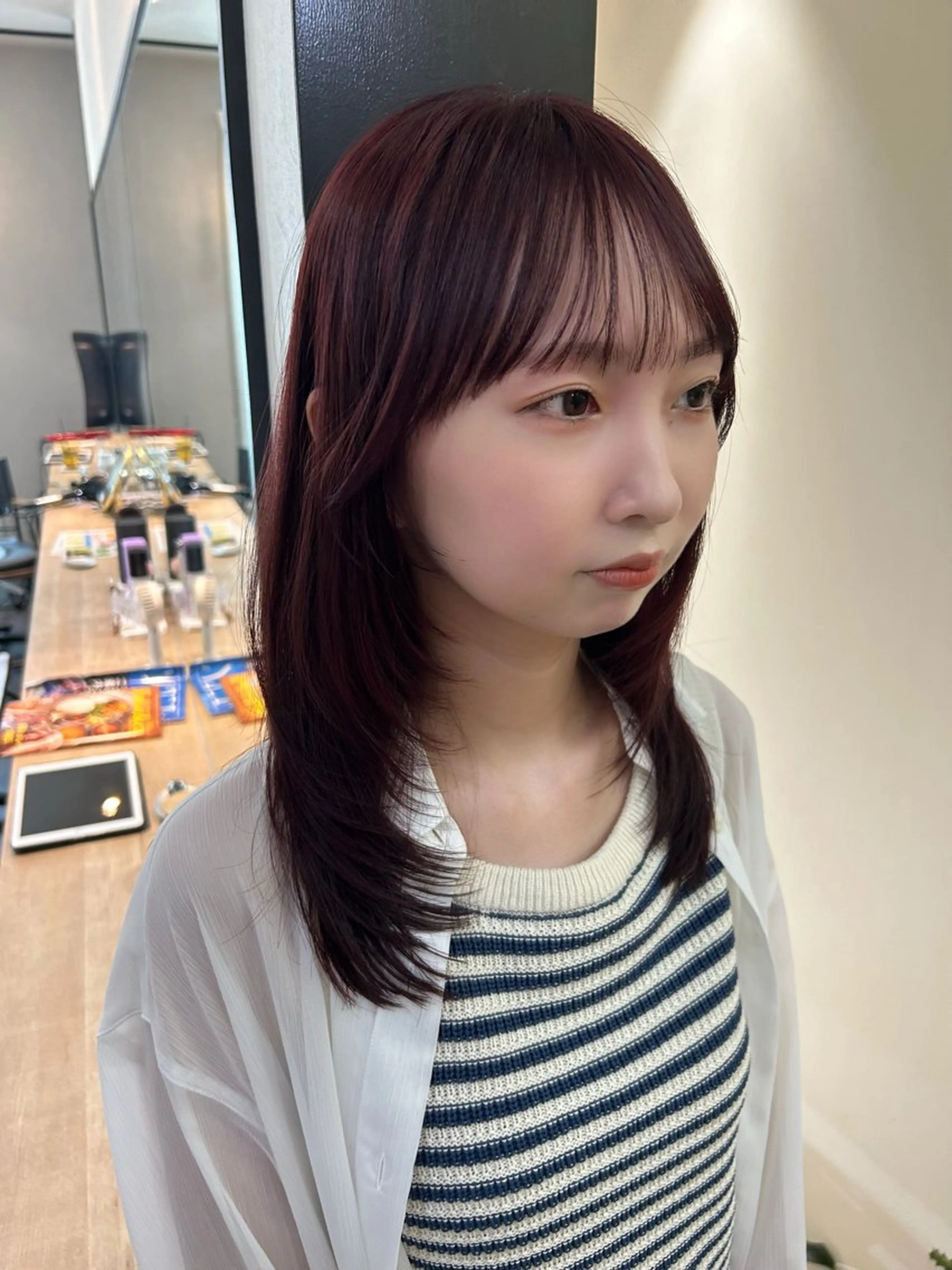 ロング カラー ブリーチ ボルドーカラー ブリーチなしカラー レッドカラー レイヤーカット カット ヘアカラー トリートメント hub hair レイヤー/透明感のヘアスタイル