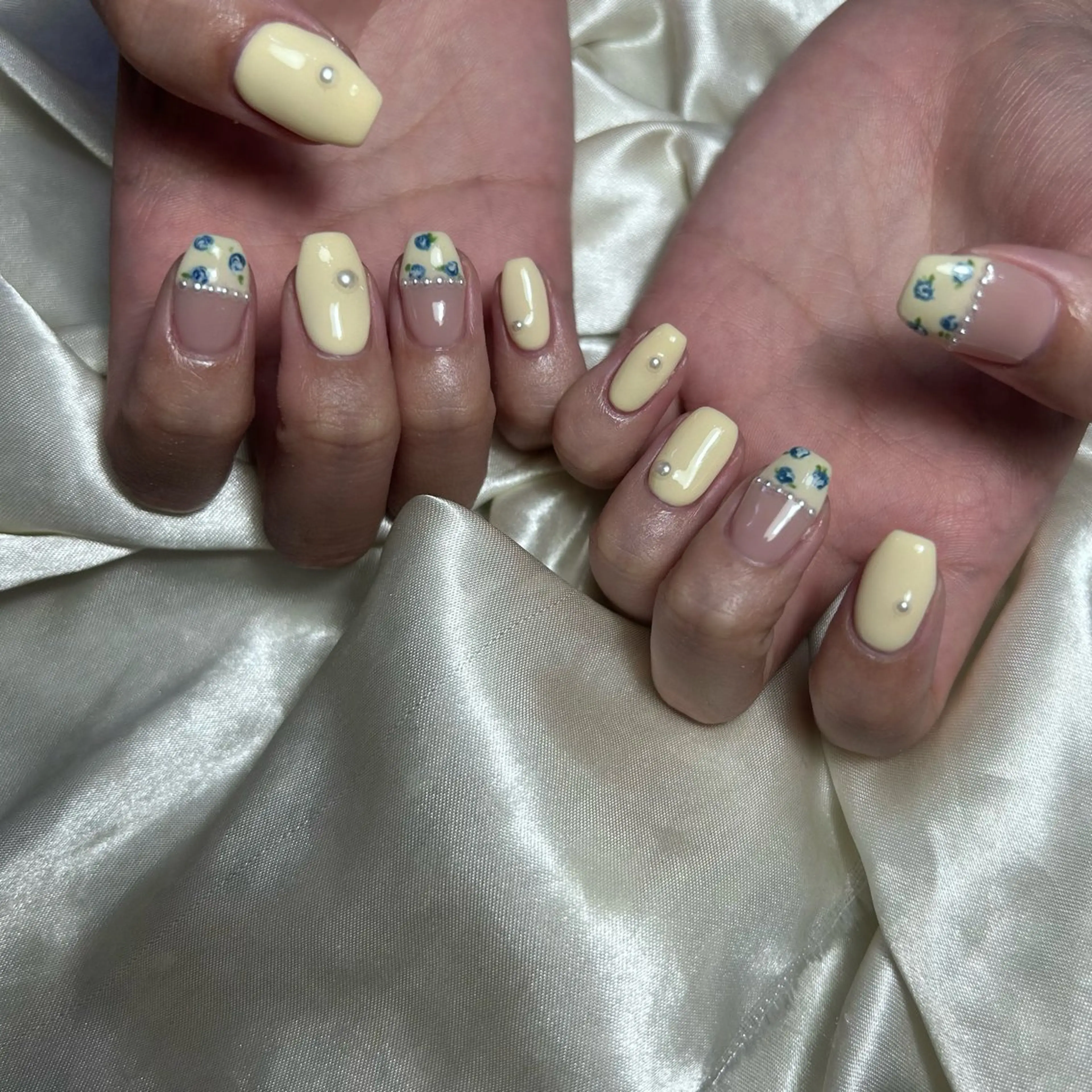 ネイル ハンドネイル 西岡 杏のネイルデザイン