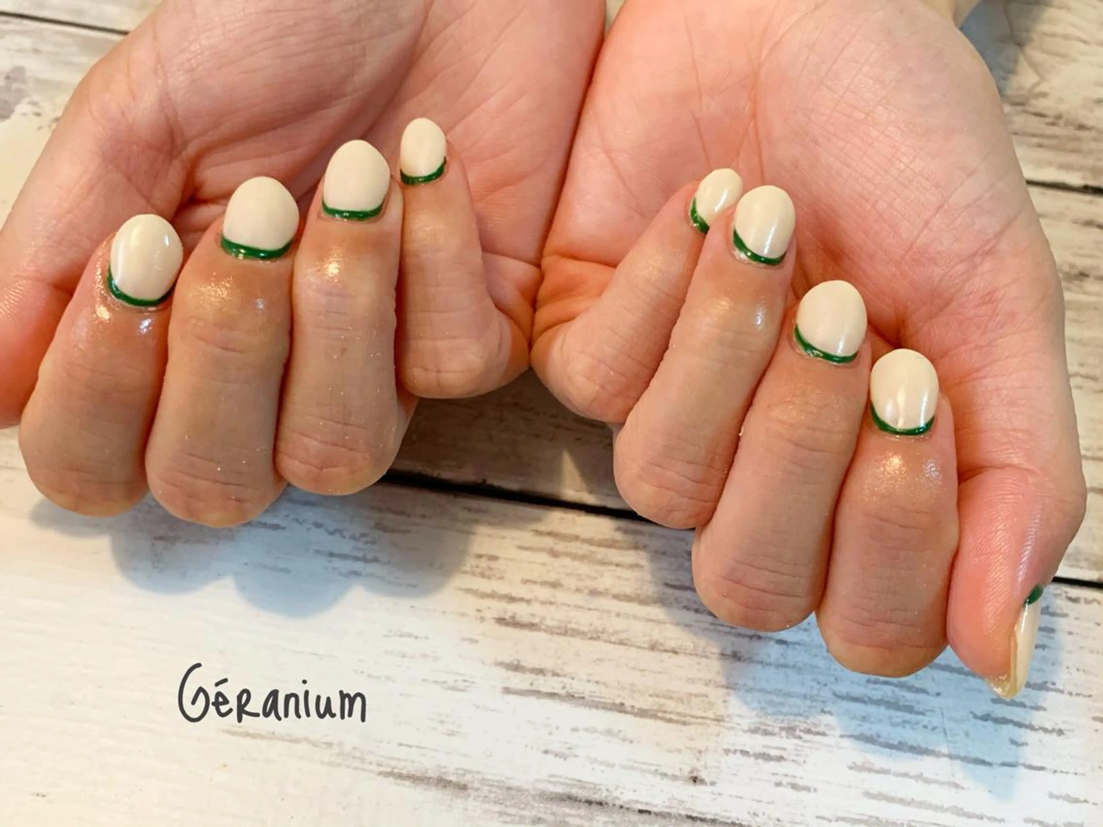 ネイル ワンカラーネイル ハンドネイル フットネイル GéRanium Harukaのネイルデザイン