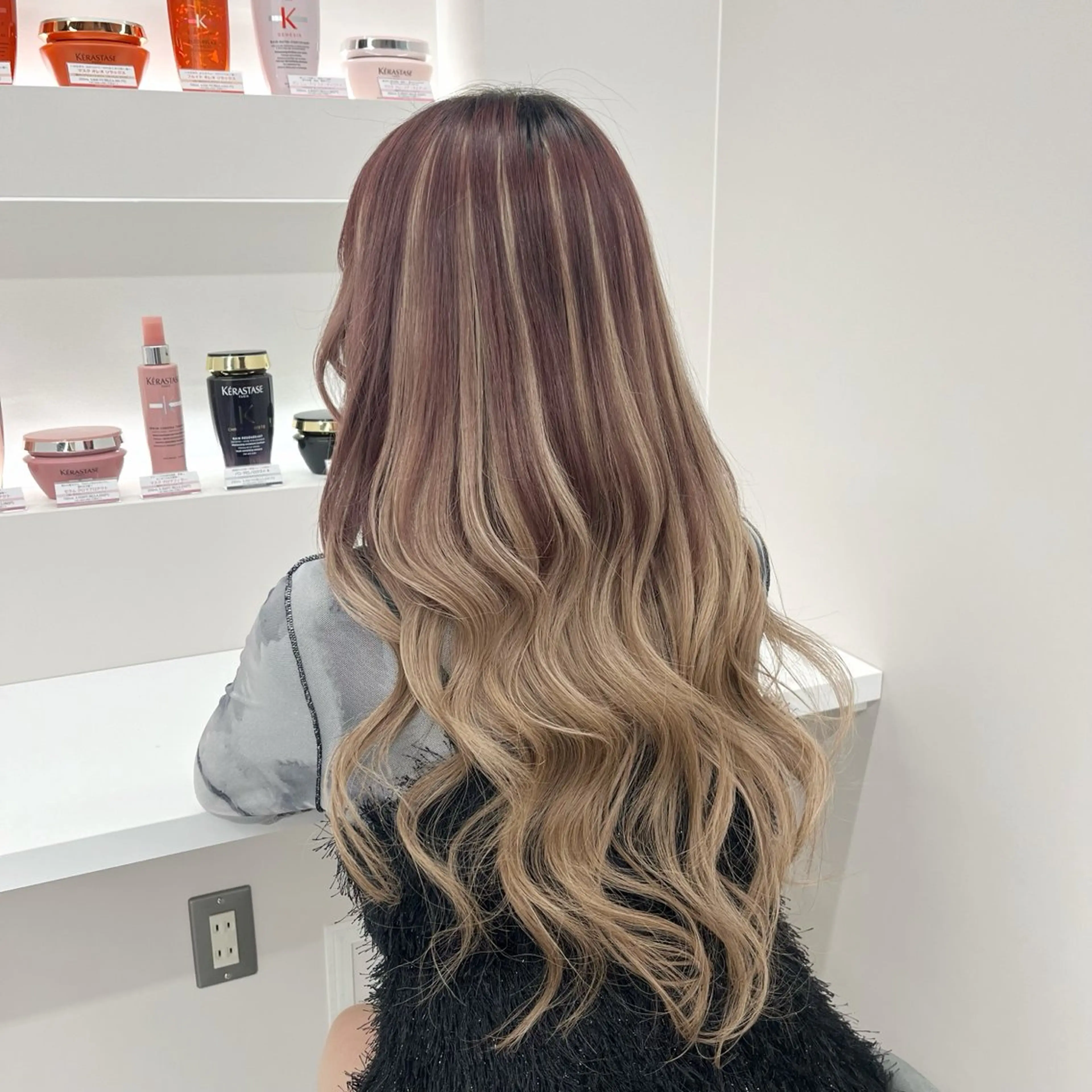 ロング ハイトーン/心斎橋 🌙イツキのヘアスタイル