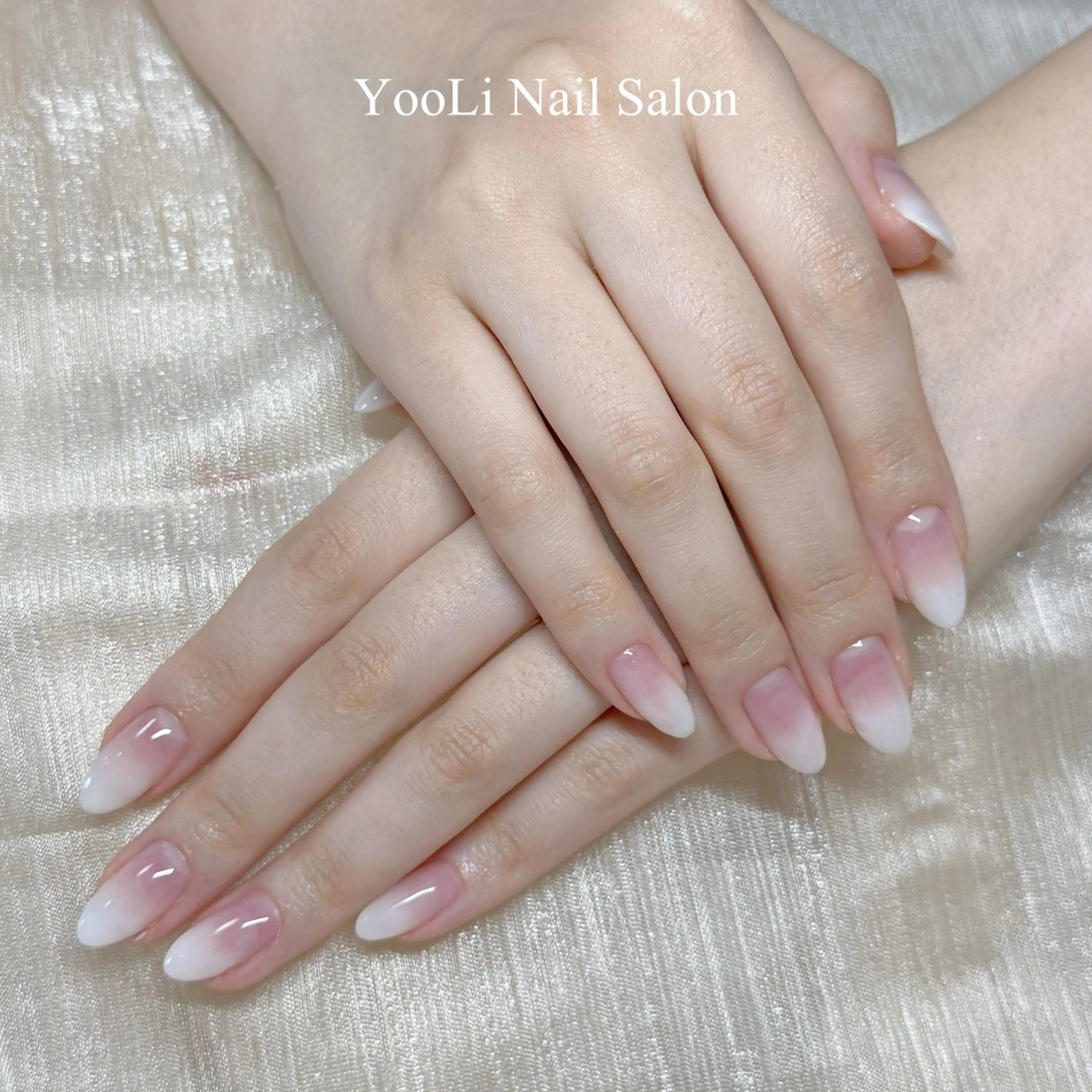 ネイル オーロラネイル チークネイル フレンチネイル ガラスフレンチ グラデーション 🎀 あやのネイルデザイン