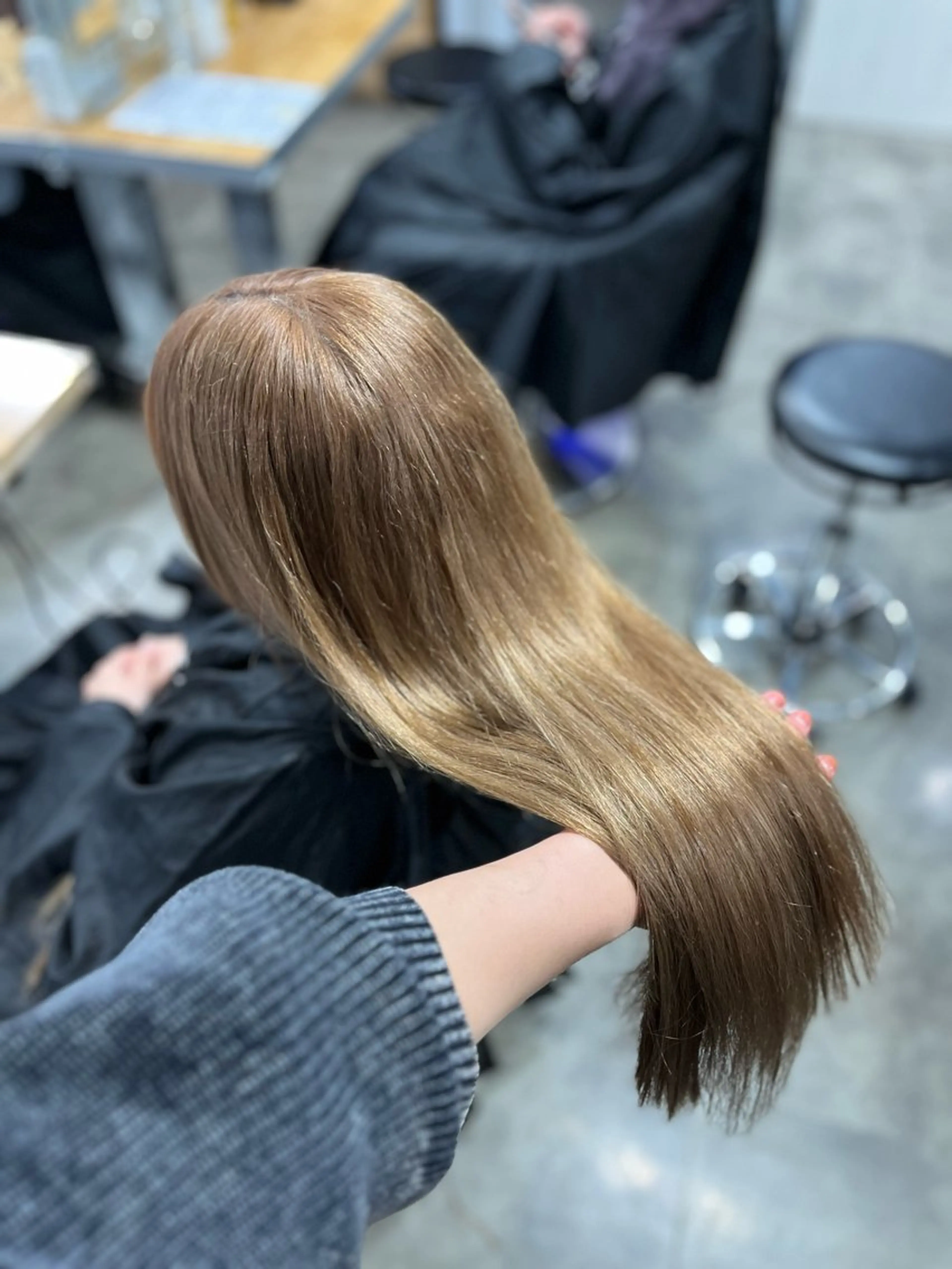 ロング カラー ヘアカラー トリートメント ハイトーンカラー 🦄レイヤーカットのヘアスタイル