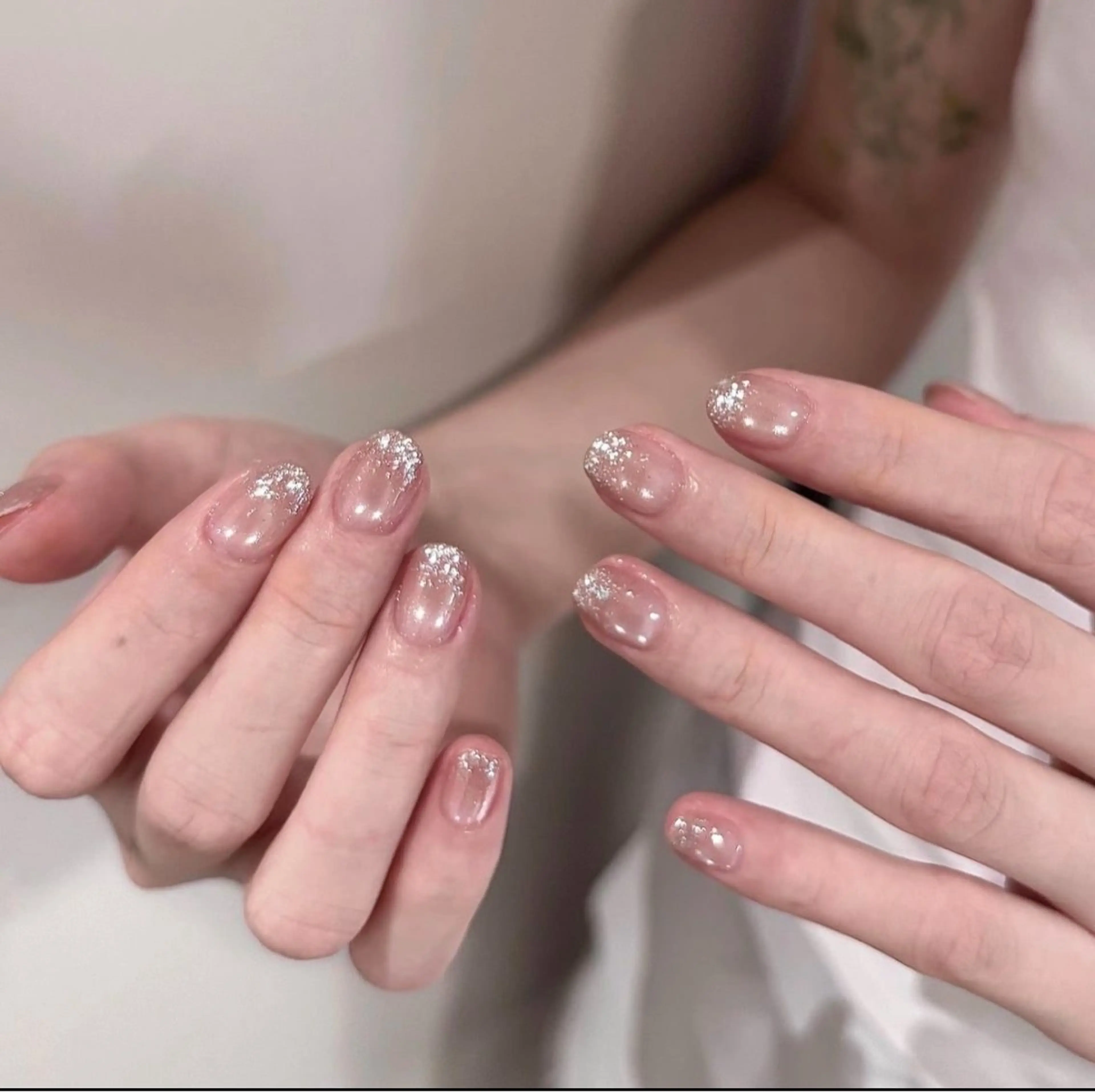 【マグネット&ラメグラデーション】ソフトジェルオフ➕1000円・160色から2色選べて、お試しが可能です。の写真