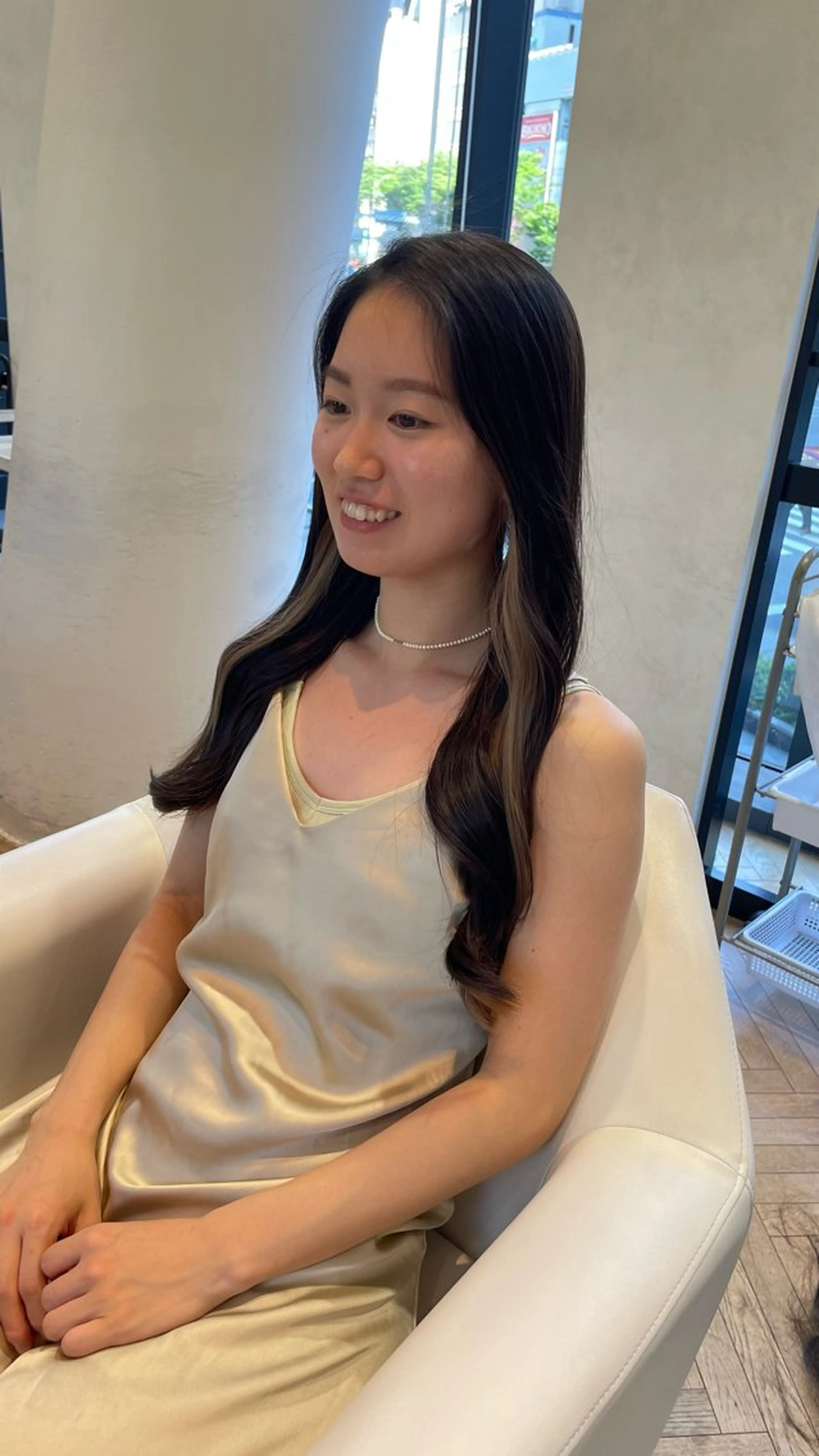 ロング カット ヘアカラー ELLE salon サエのヘアスタイル