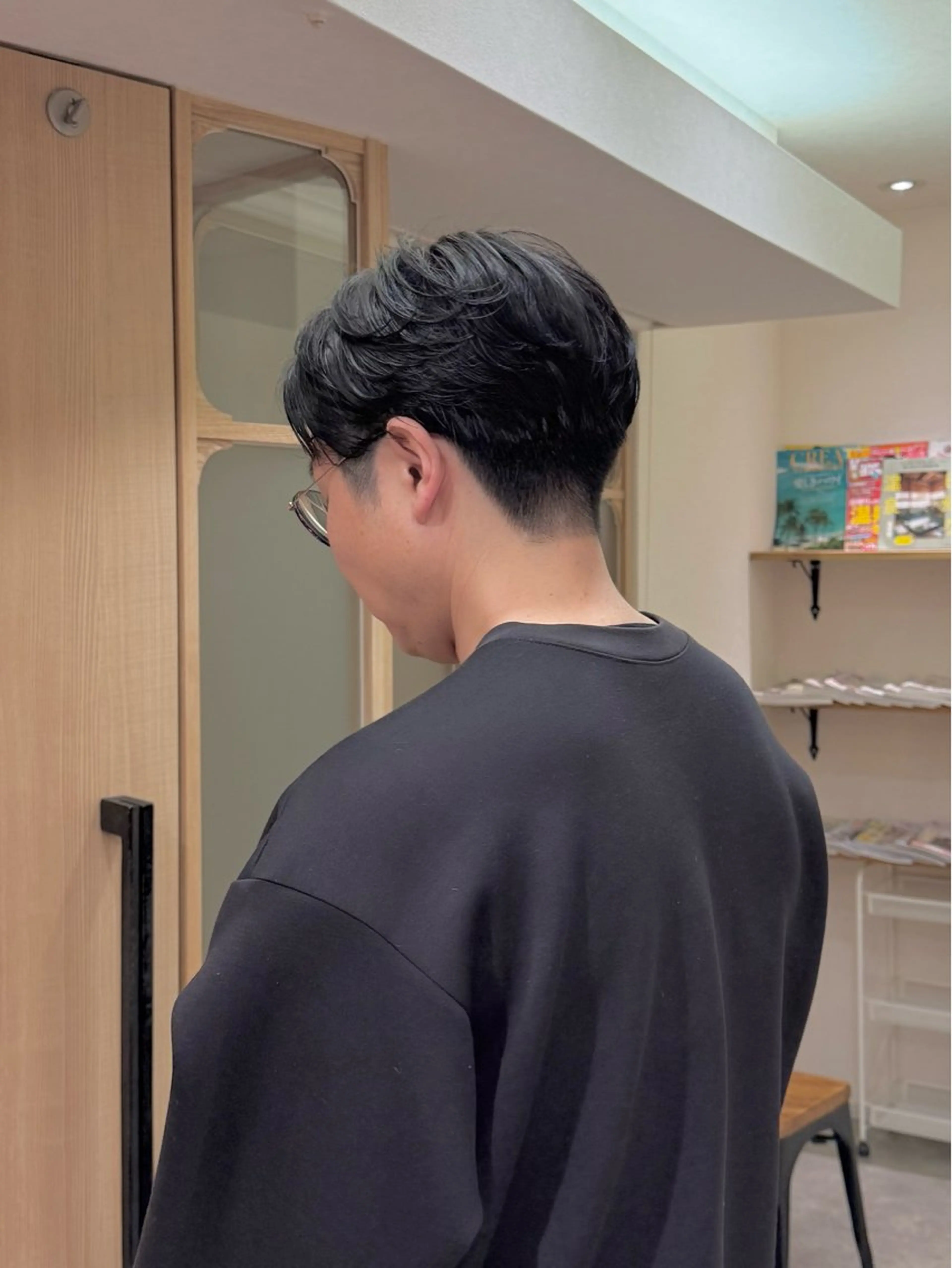 メンズ センターパート AILERON 陣岸のヘアスタイル