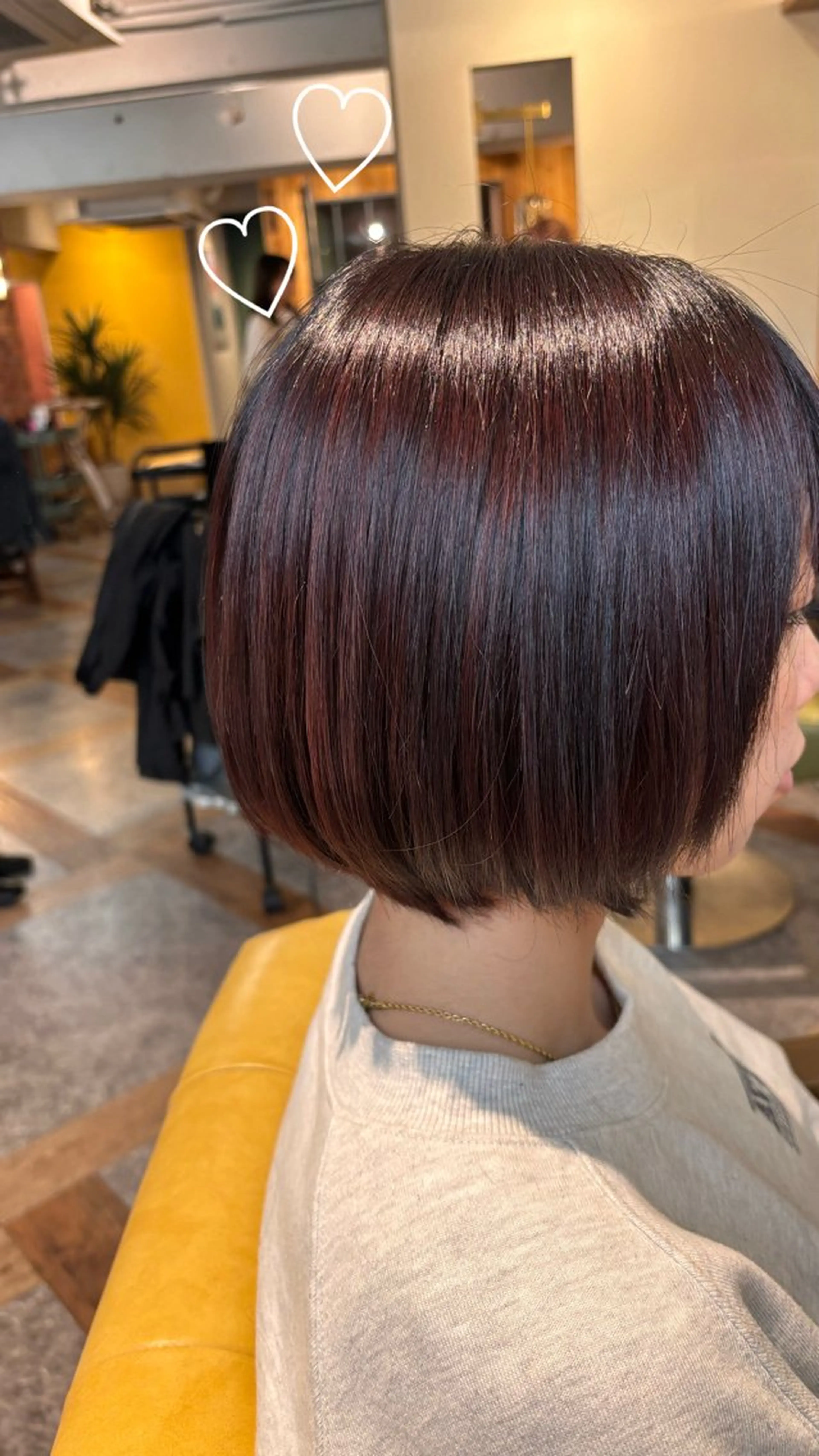 ショート カラー moon所属・平出 千尋のヘアスタイル